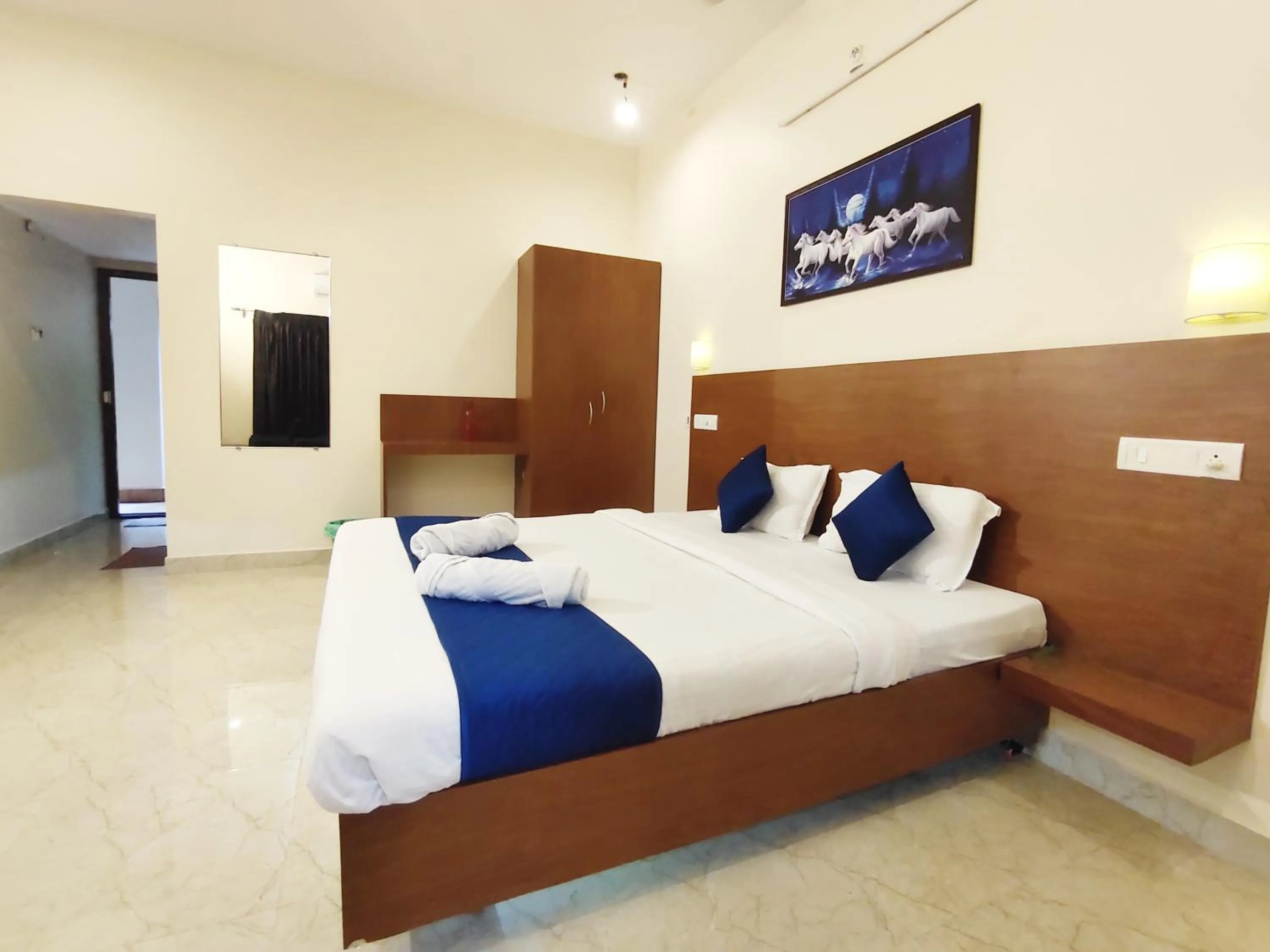 Bed in PV Resort - Auro Beach