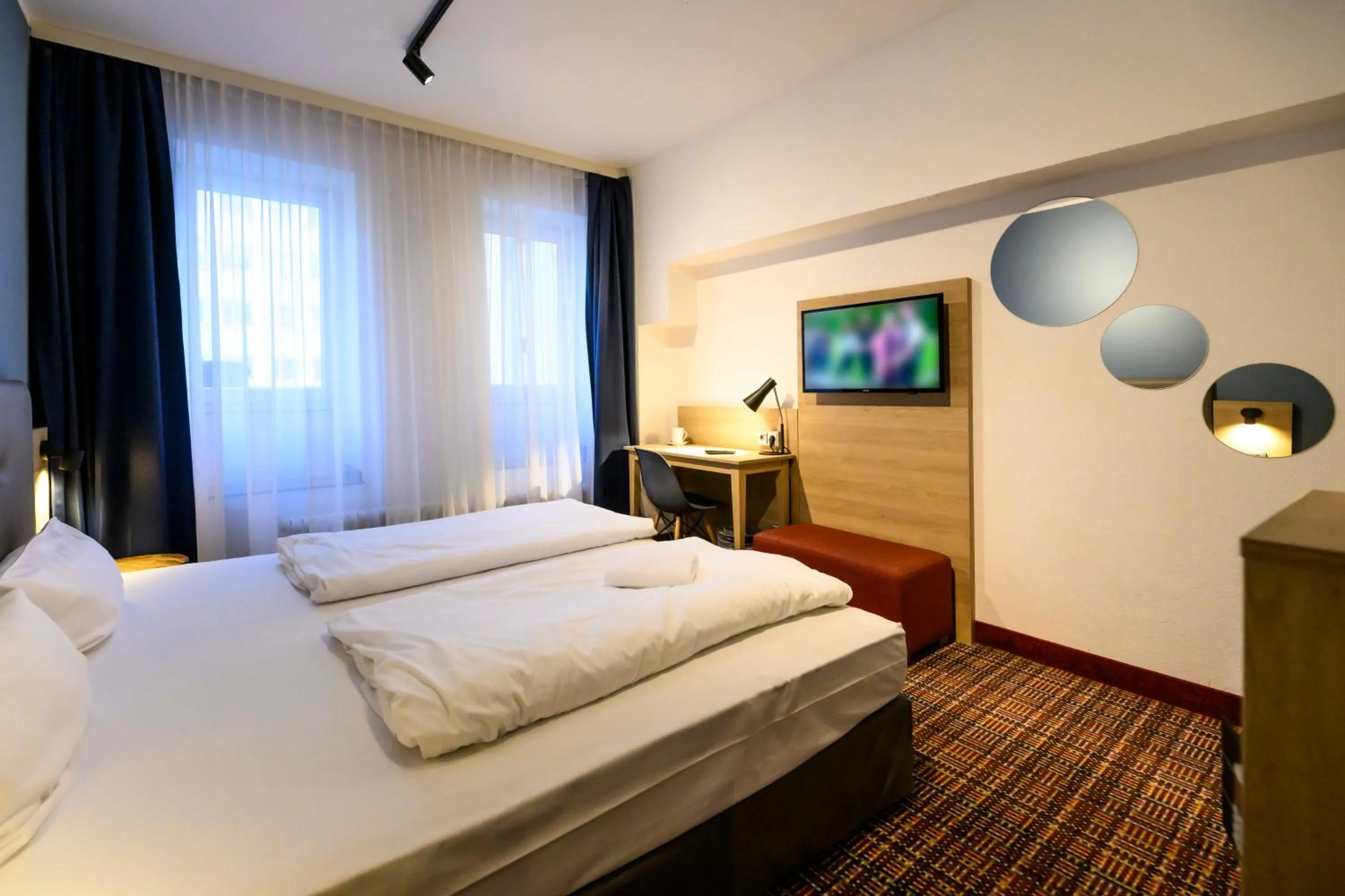 Photo of the whole room, Bed in Hotel Ambassador Essen