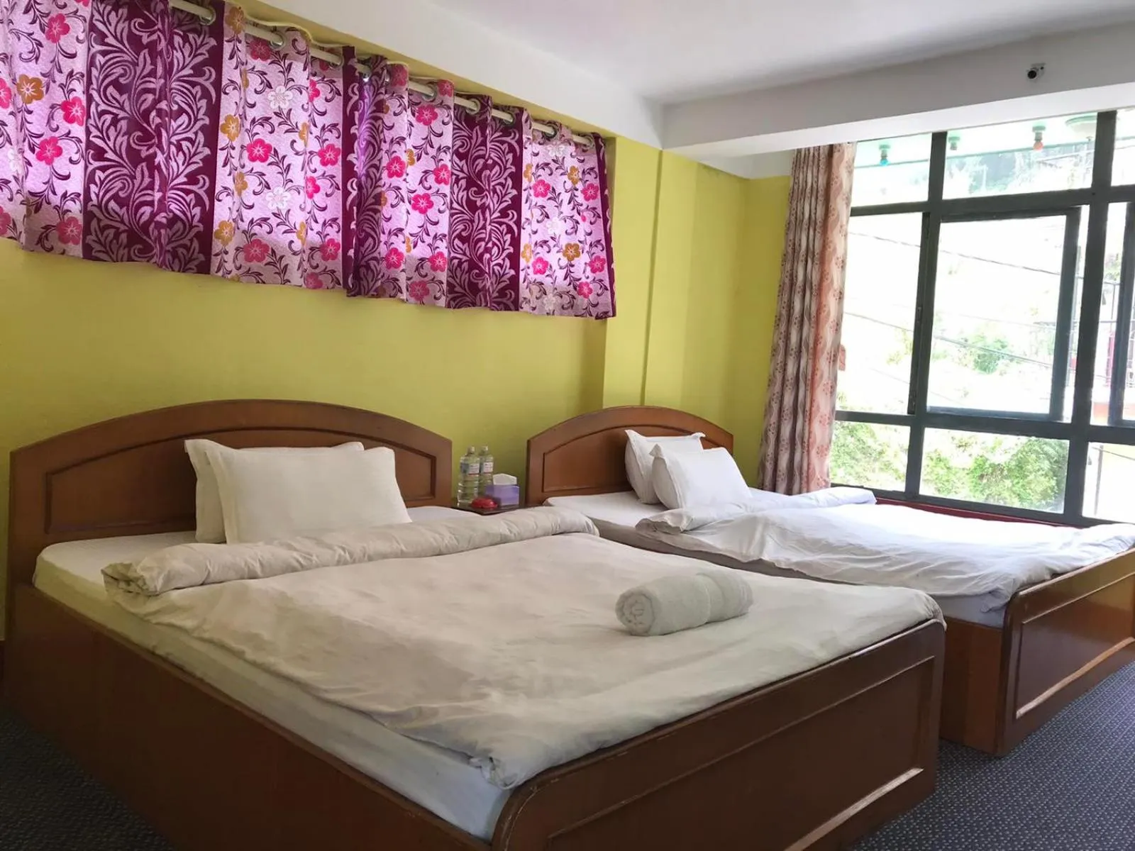 Photo of the whole room, Bed in Hotel New Dragon