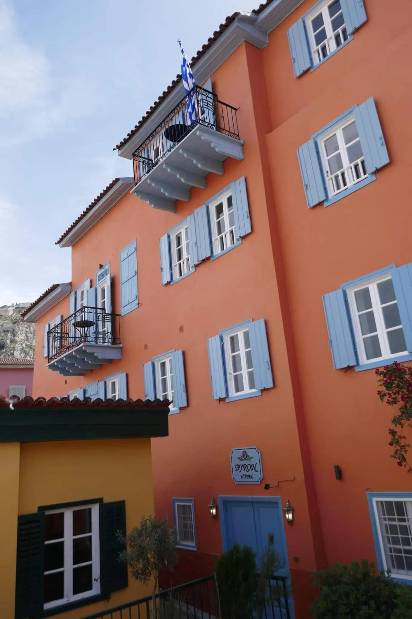 Property building in Byron Traditional Hotel