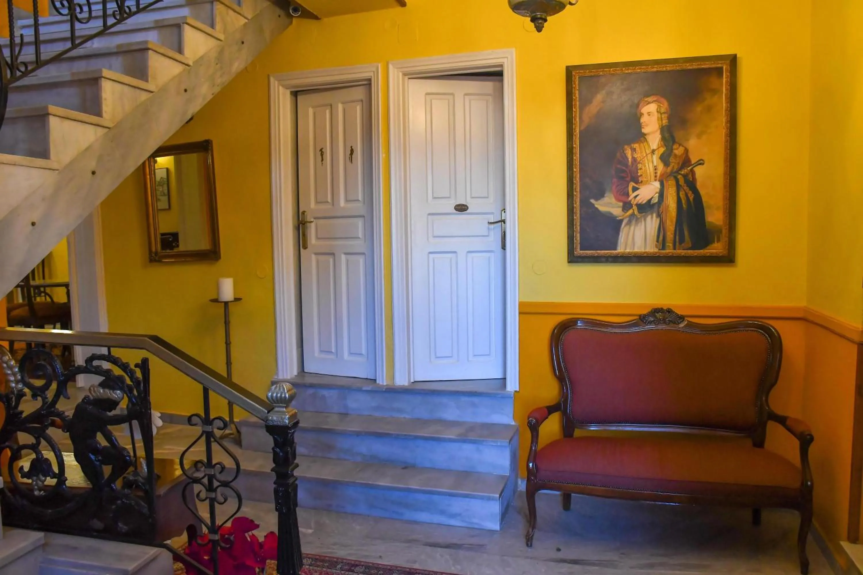 Property building in Byron Traditional Hotel