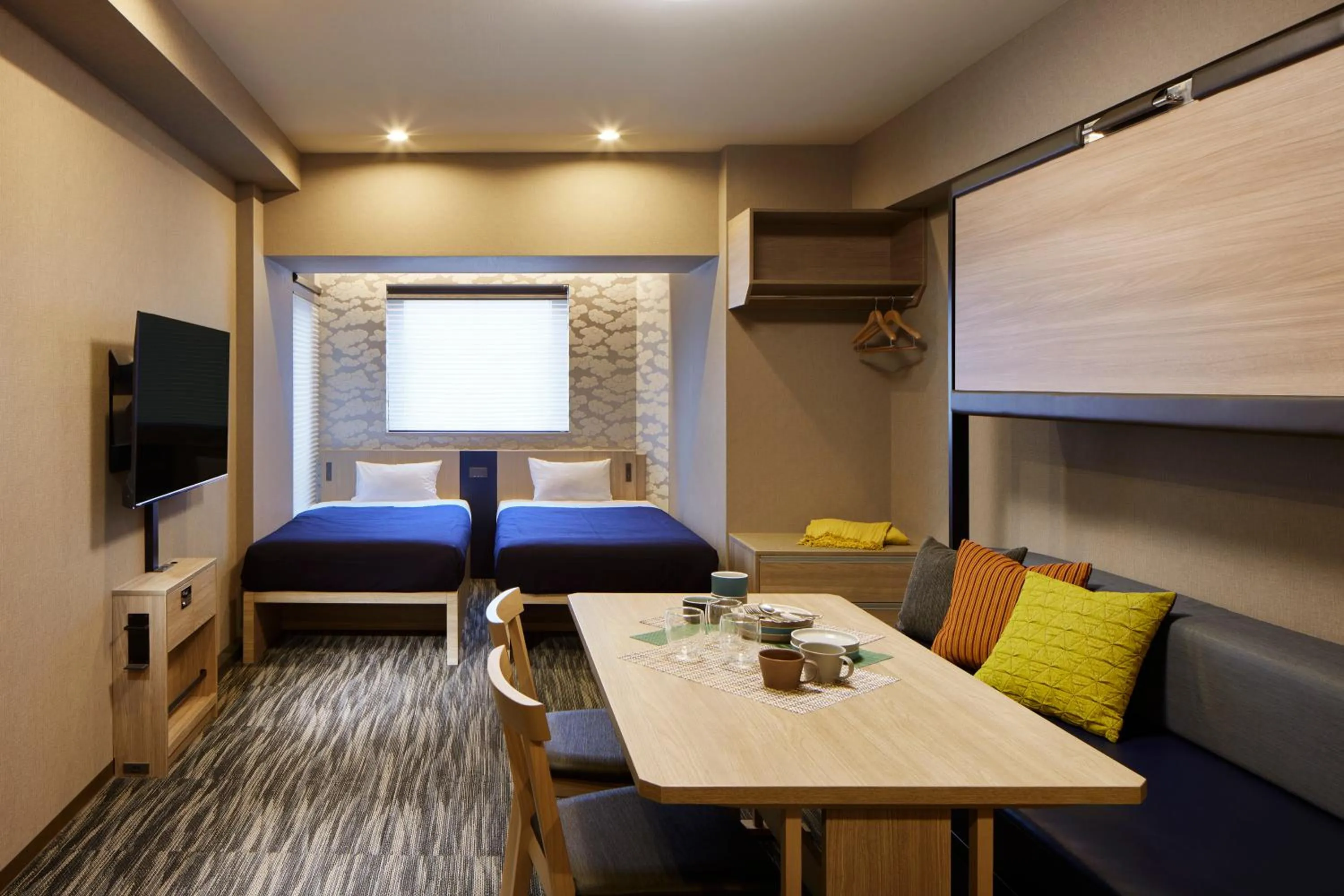 Photo of the whole room, Bed in Minn Akihabara