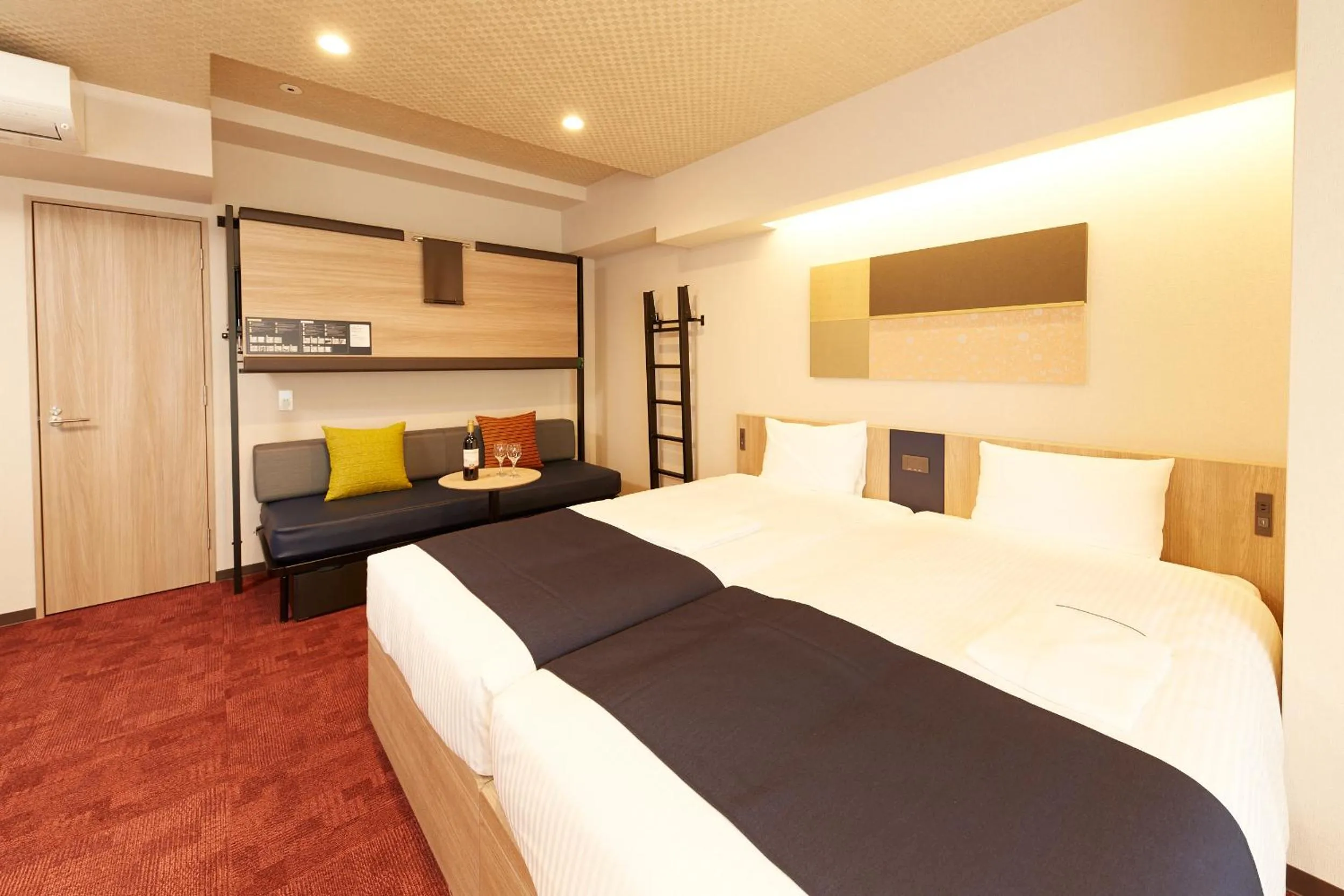 Photo of the whole room, Bed in MONday Apart Premium KYOTO Station