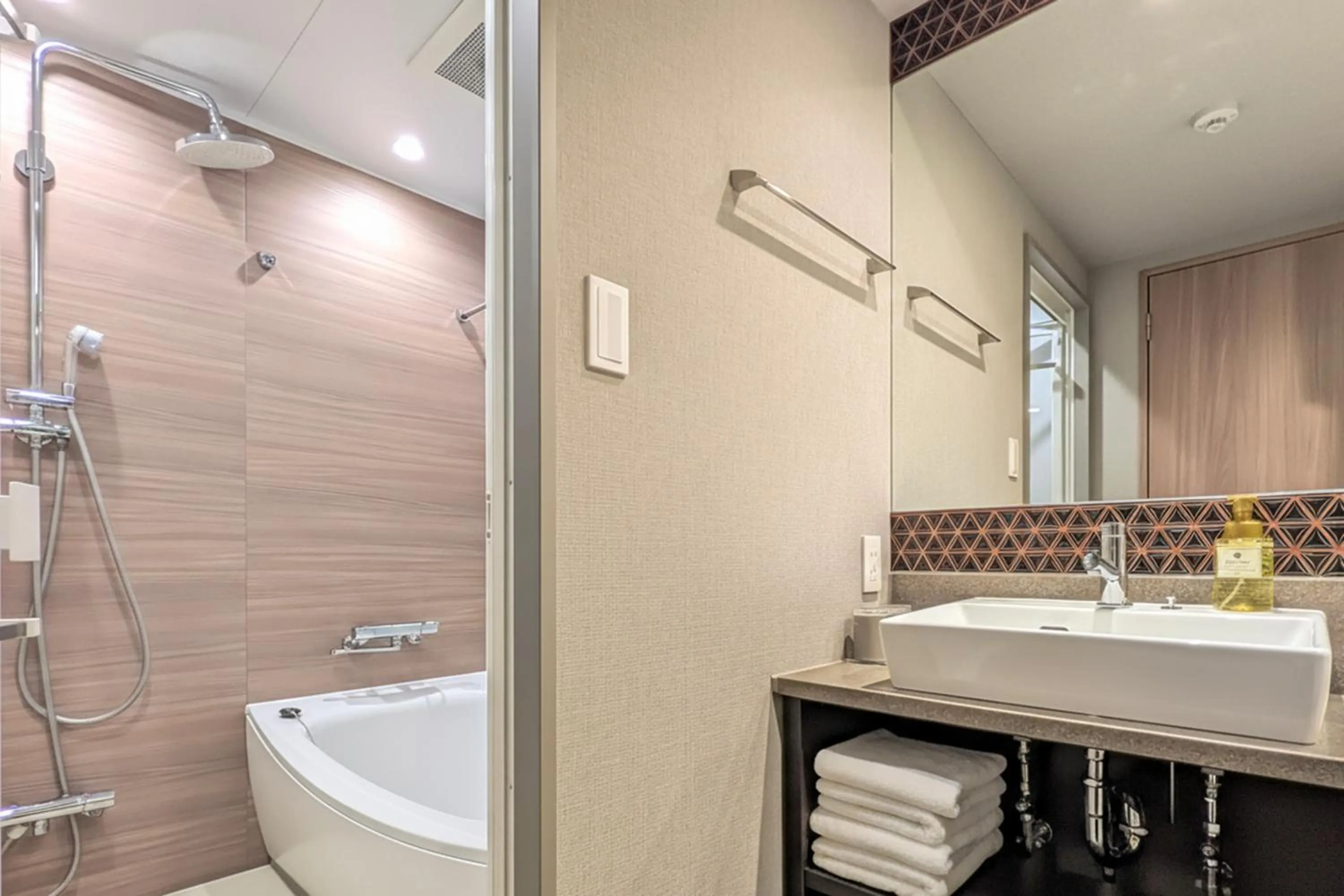 MONday Apart Premium KYOTO Station