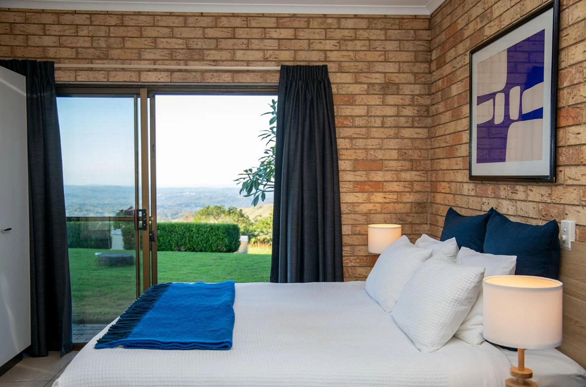 Bed in Maleny Views Motel