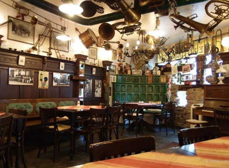 Restaurant/places to eat in Hotel am Friedrichsbad