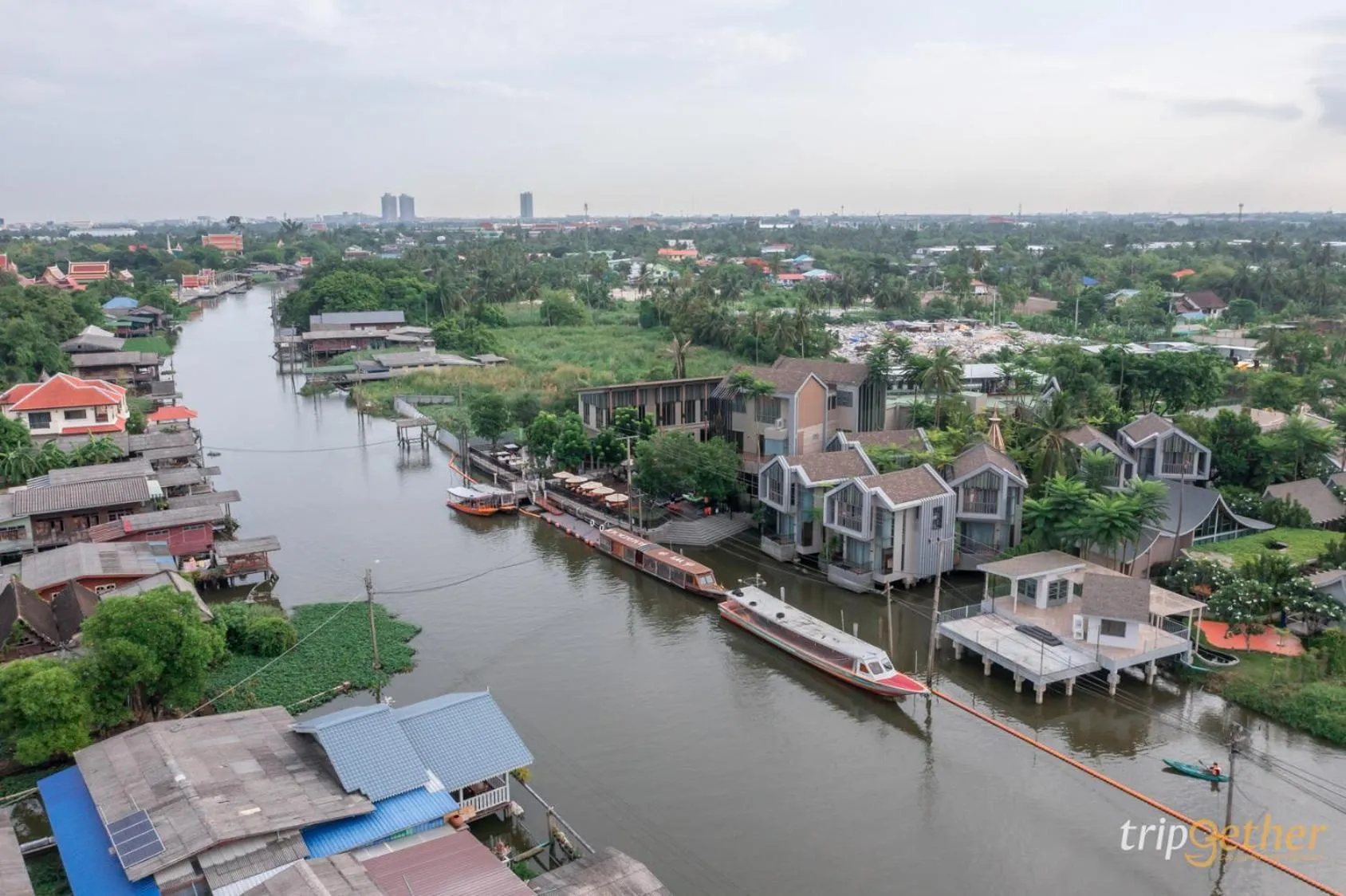 Property building in W1Bangkoknoi Hotel