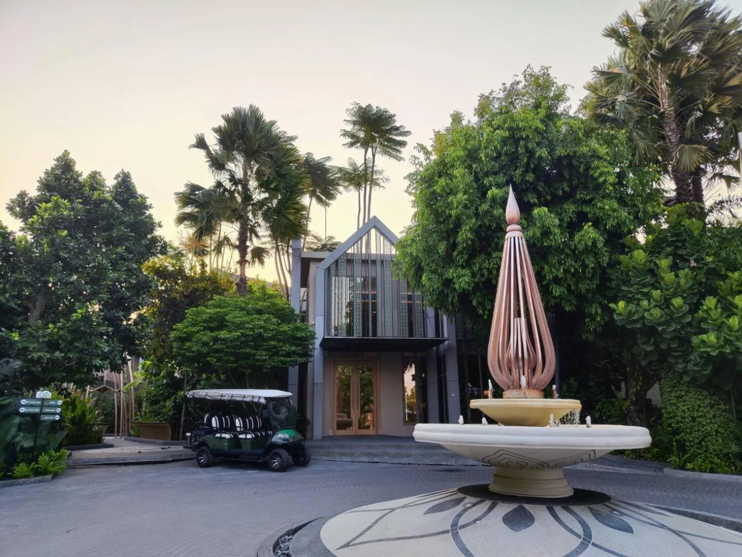 Lobby or reception in W1Bangkoknoi Hotel