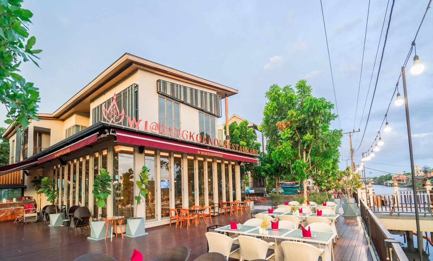 Restaurant/places to eat in W1Bangkoknoi Hotel