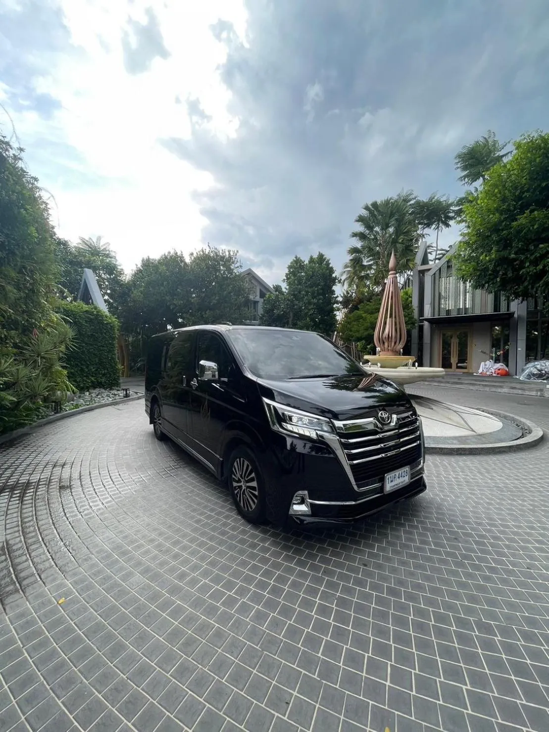 shuttle in W1Bangkoknoi Hotel