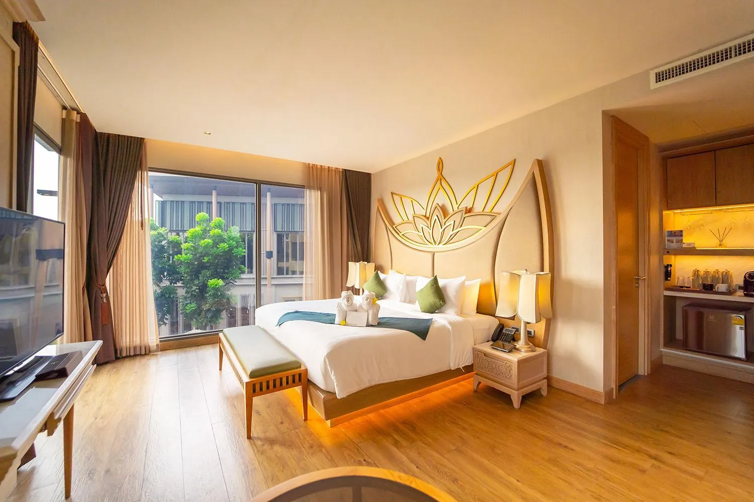 Photo of the whole room, Bed in W1Bangkoknoi Hotel