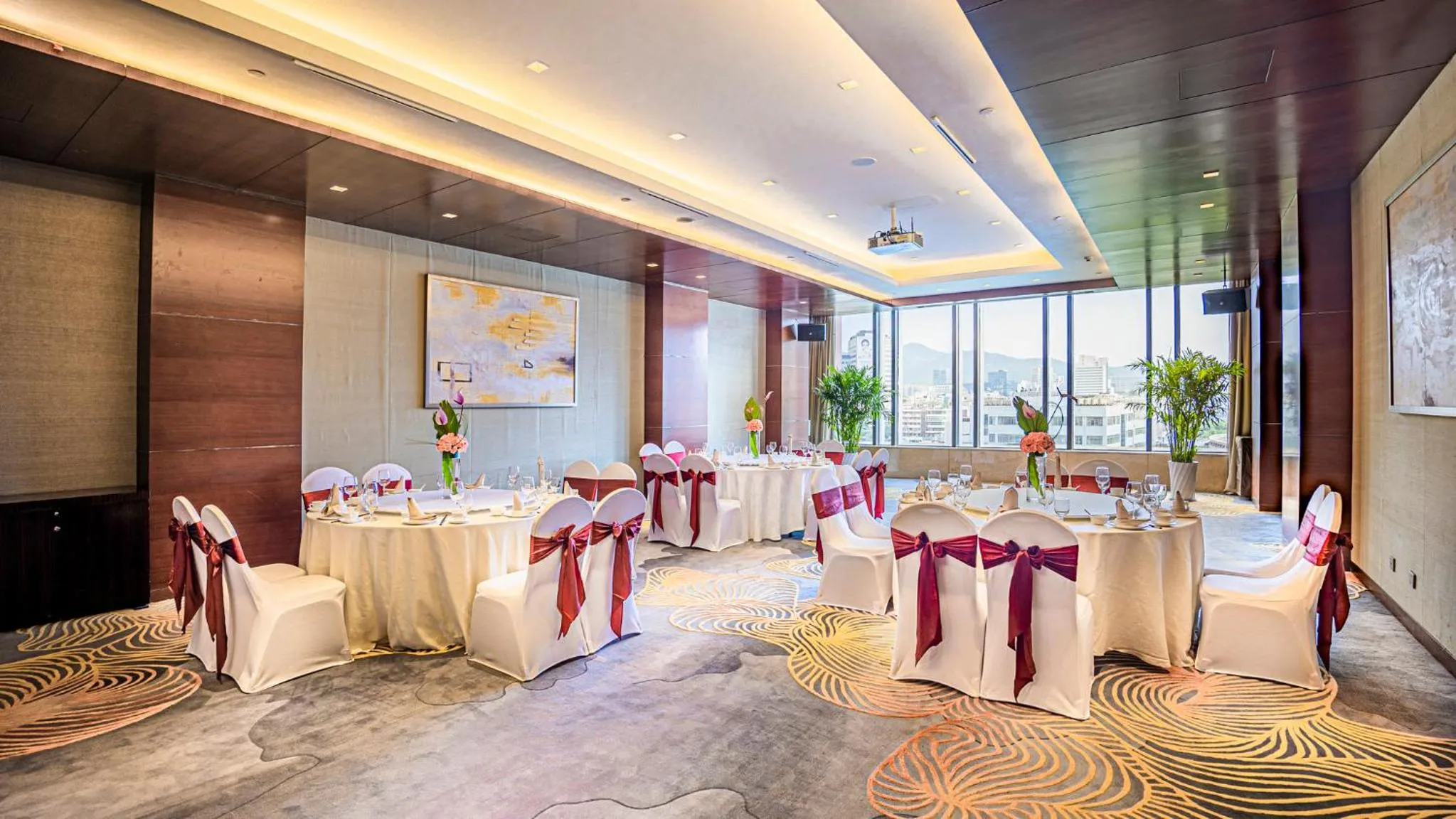 Meeting/conference room in Intercontinental Jinan City Center by IHG
