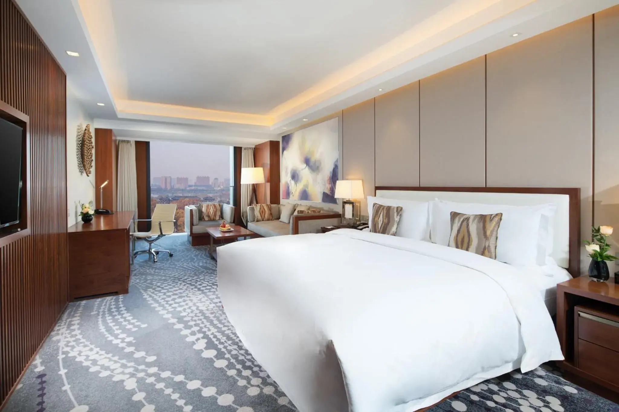 Premium King Room with City View in Intercontinental Jinan City Center by IHG Premium King Room with City View in Intercontinental Jinan City Center by IHG