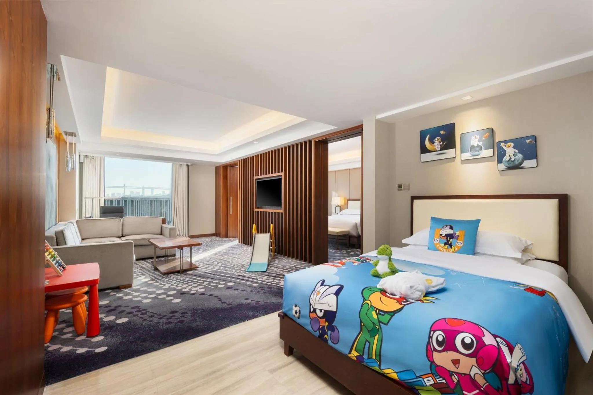 Photo of the whole room, Bed in Intercontinental Jinan City Center by IHG