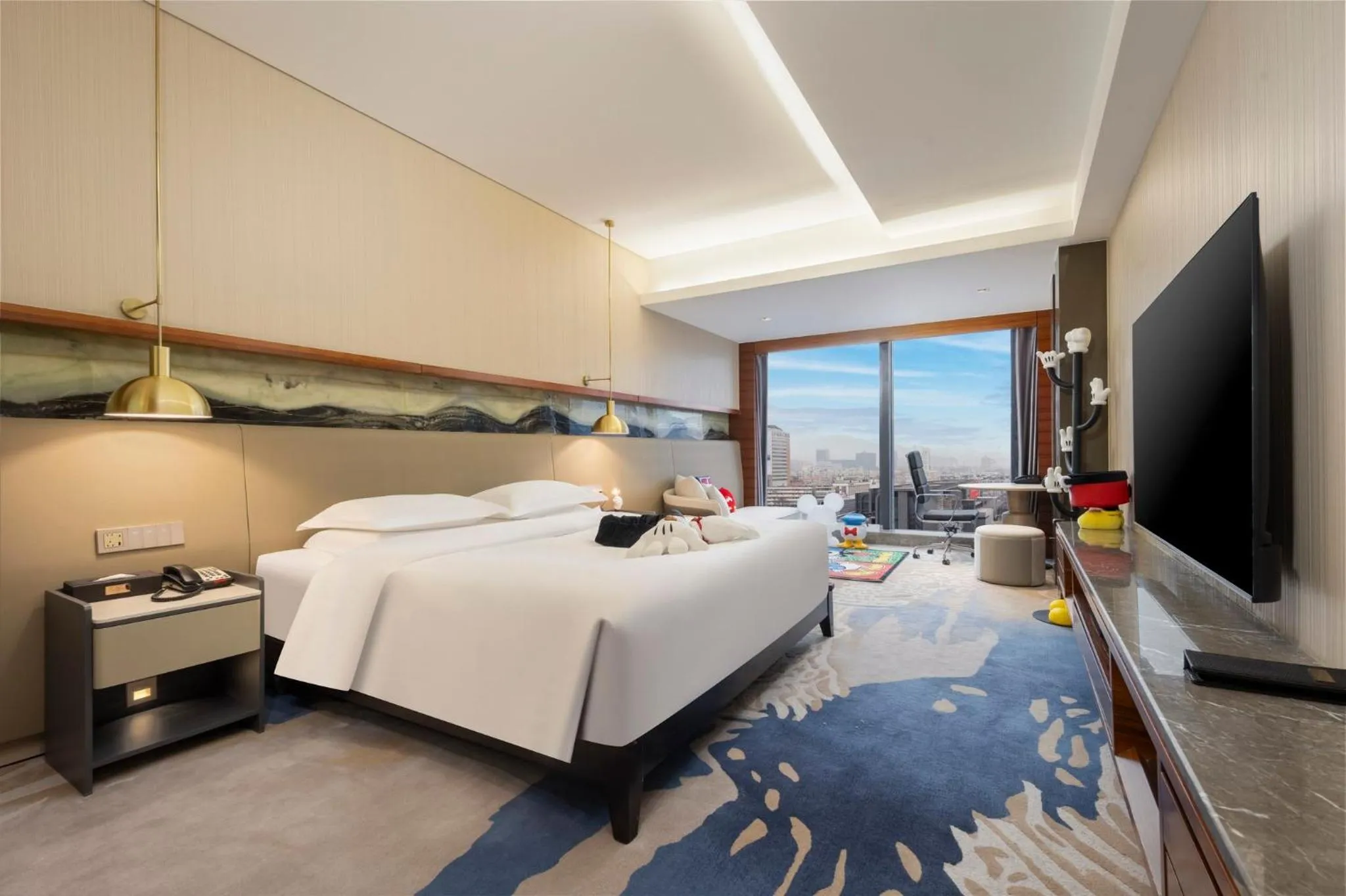 Photo of the whole room, Bed in Intercontinental Jinan City Center by IHG