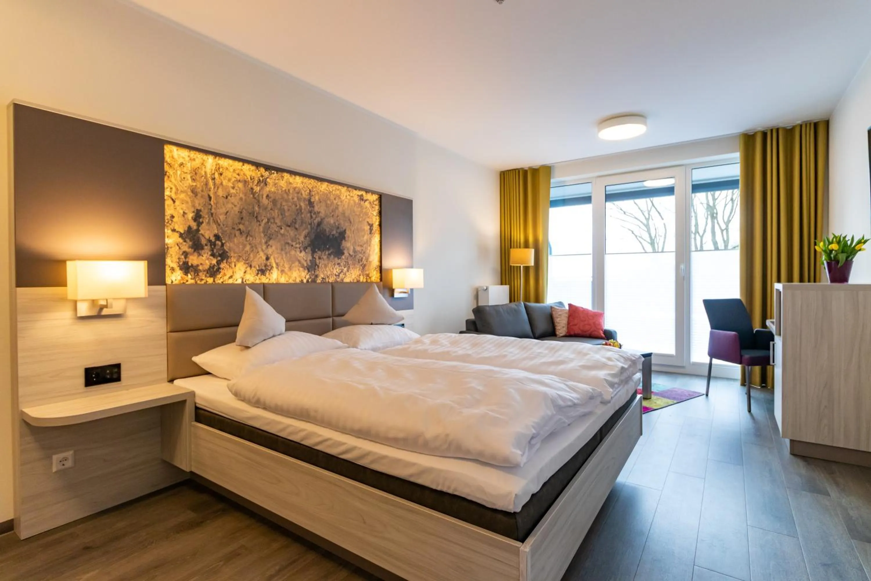 Photo of the whole room, Bed in Hotel & Apartments Leugermann