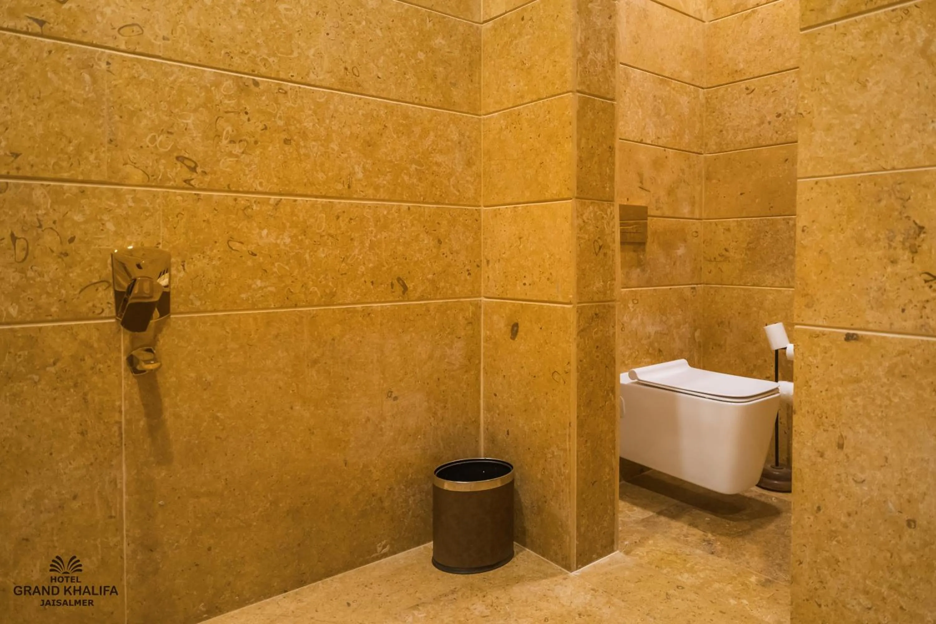 Bathroom in Hotel Grand Khalifa