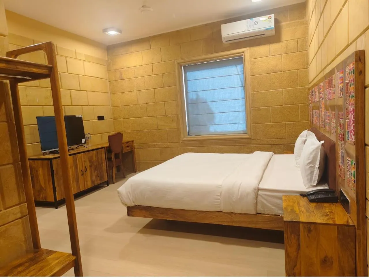 Bedroom, Bed in Hotel Grand Khalifa