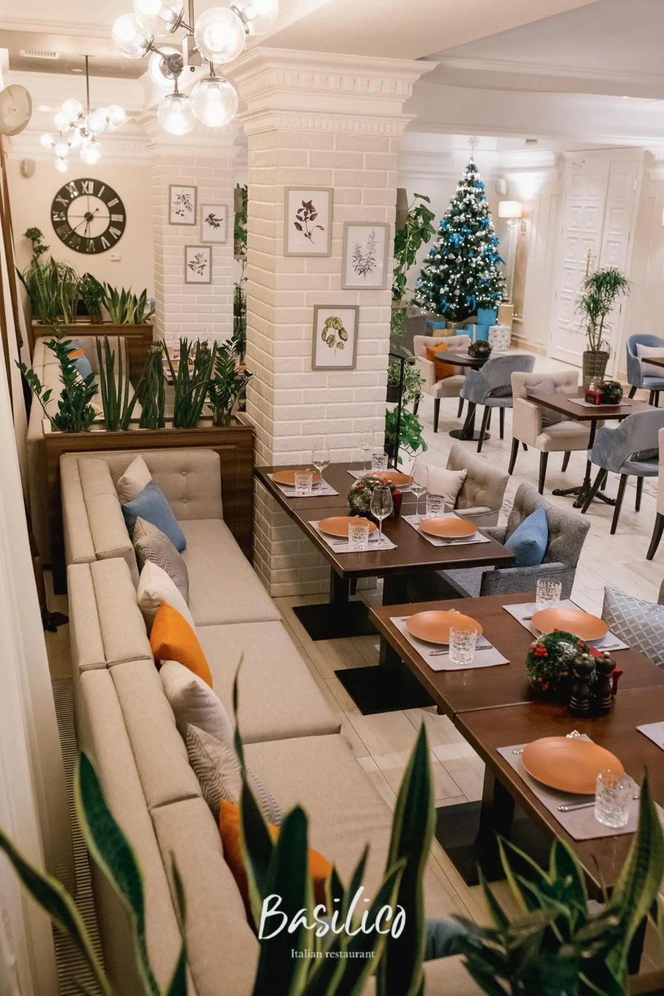 Restaurant/places to eat in Time Hotel&SPA