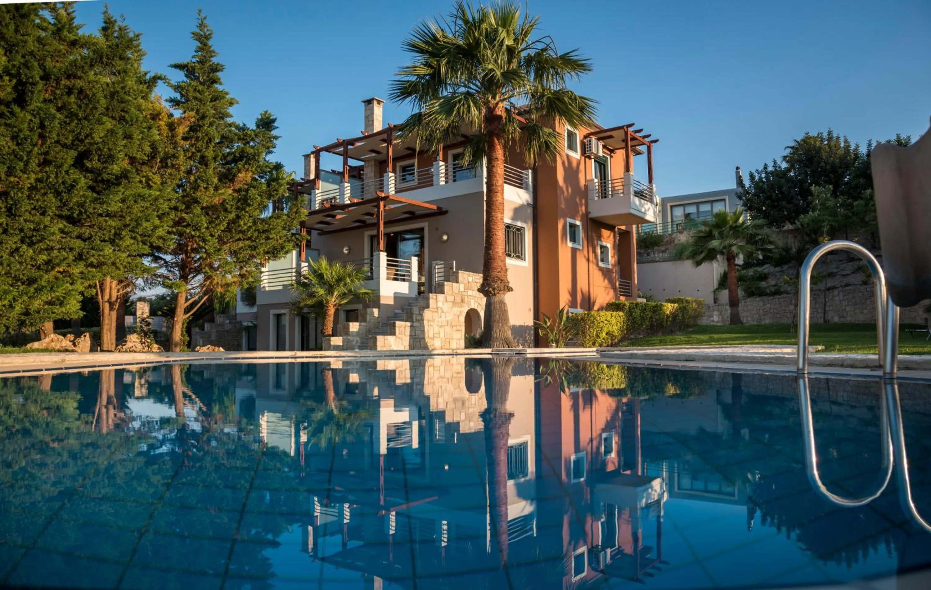 Garden in Athina Luxury Villas