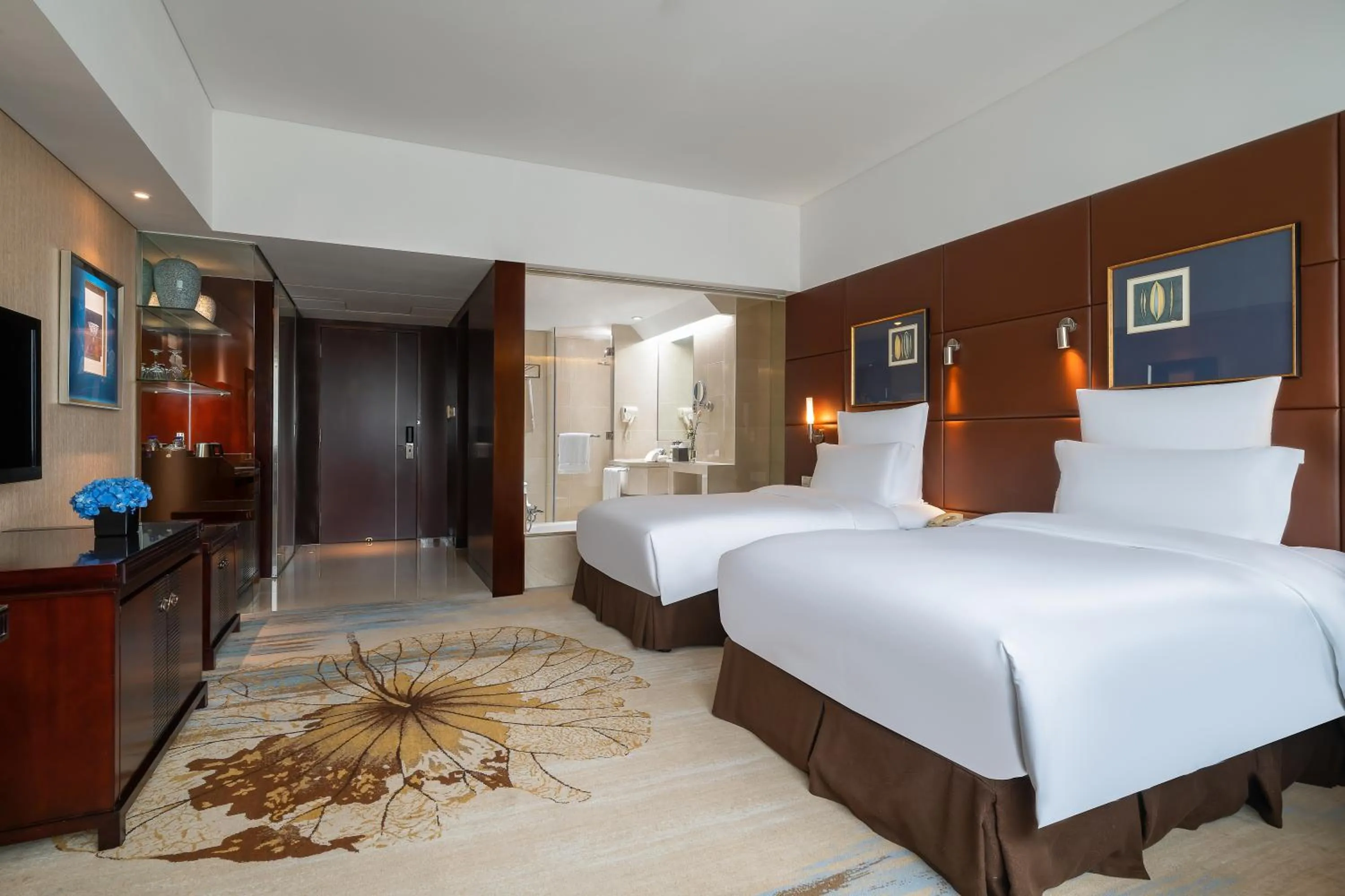 Bedroom, Bed in Pullman Guangzhou Baiyun Airport - Free Shuttle Bus & Official Registration Agency during Canton Fair