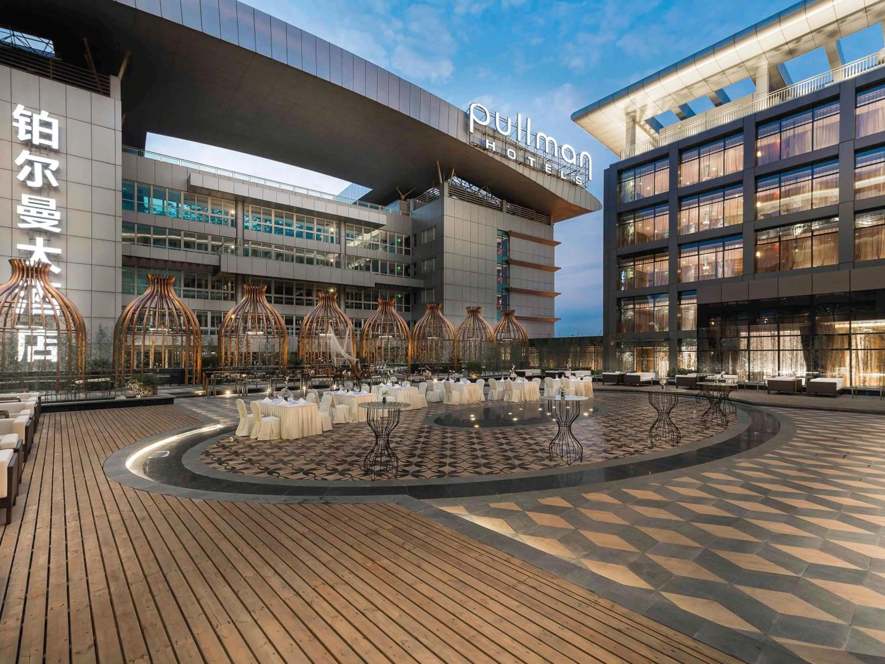 Property building in Pullman Guangzhou Baiyun Airport