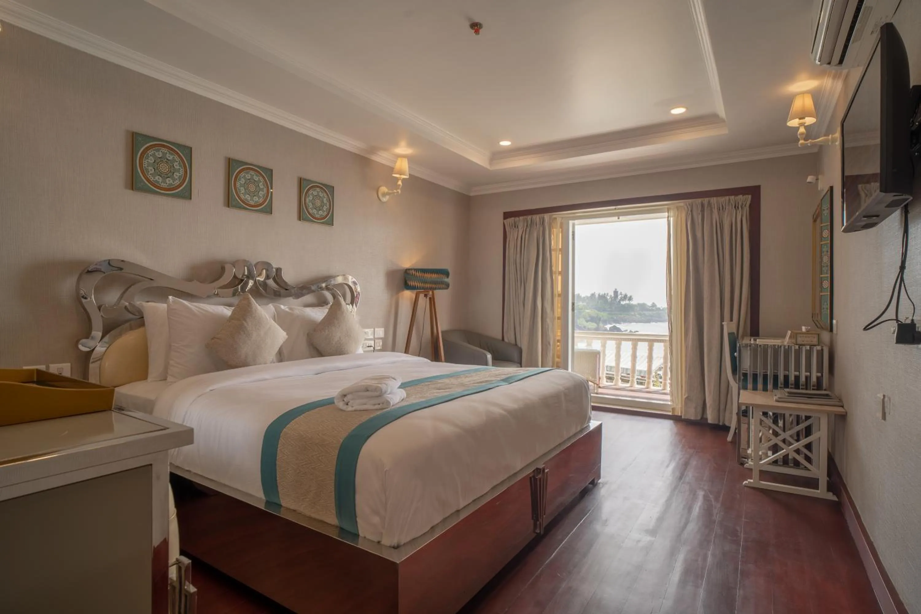 Photo of the whole room, Bed in State Beach Resort And Spa