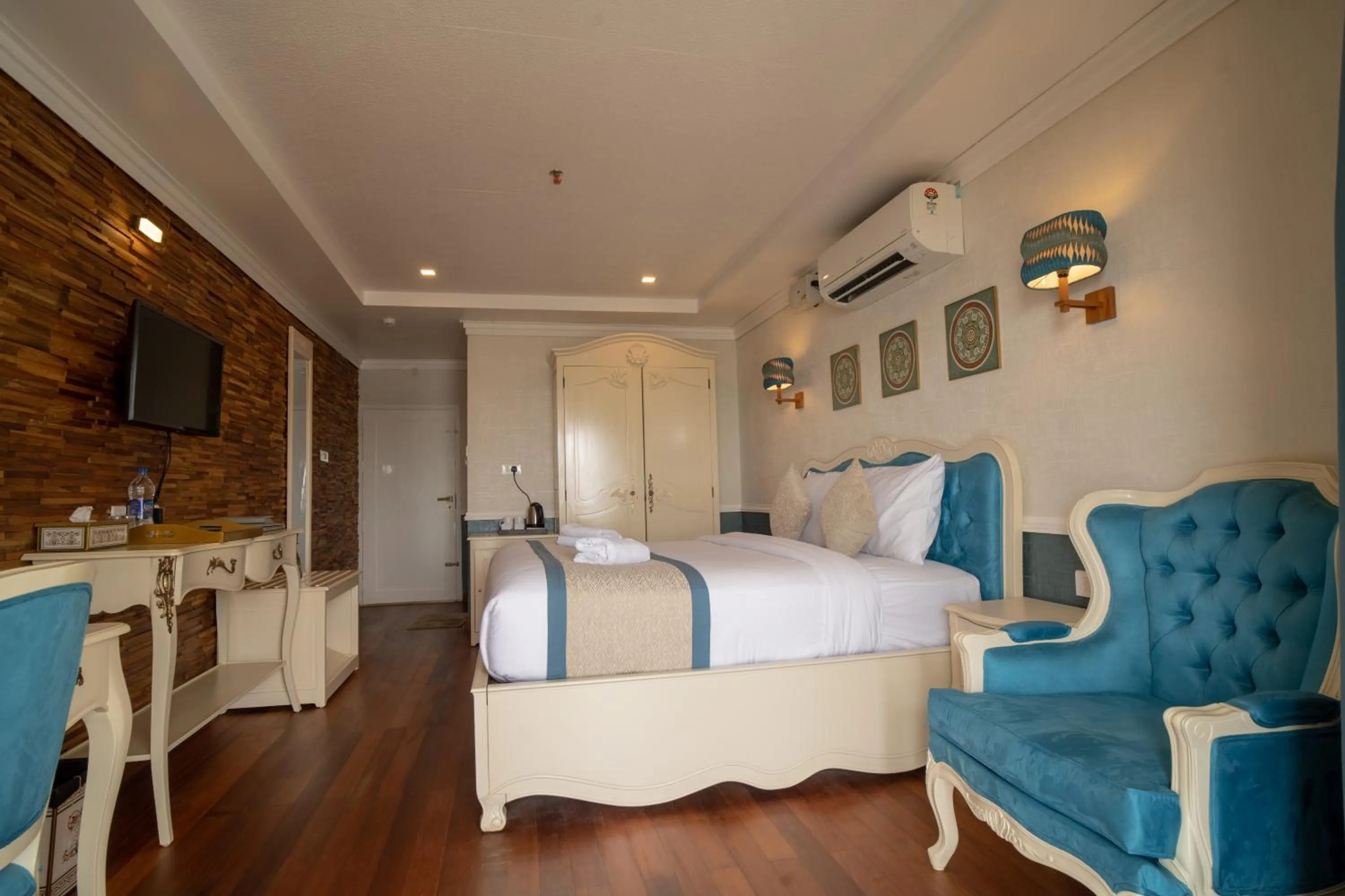 Photo of the whole room, Bed in State Beach Resort And Spa