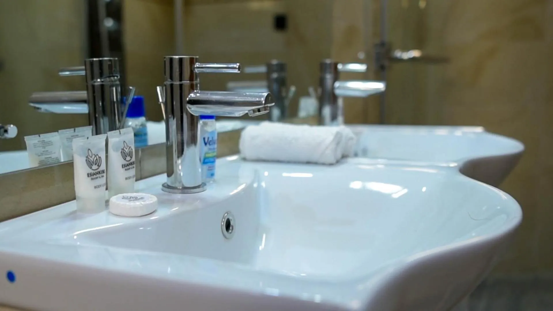 Bathroom in Esiankiki Resort & Spa - Nanyuki