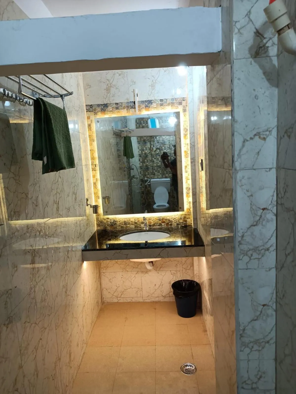 Bathroom in Hotel HCB (Hemo Chandra Bhawan)