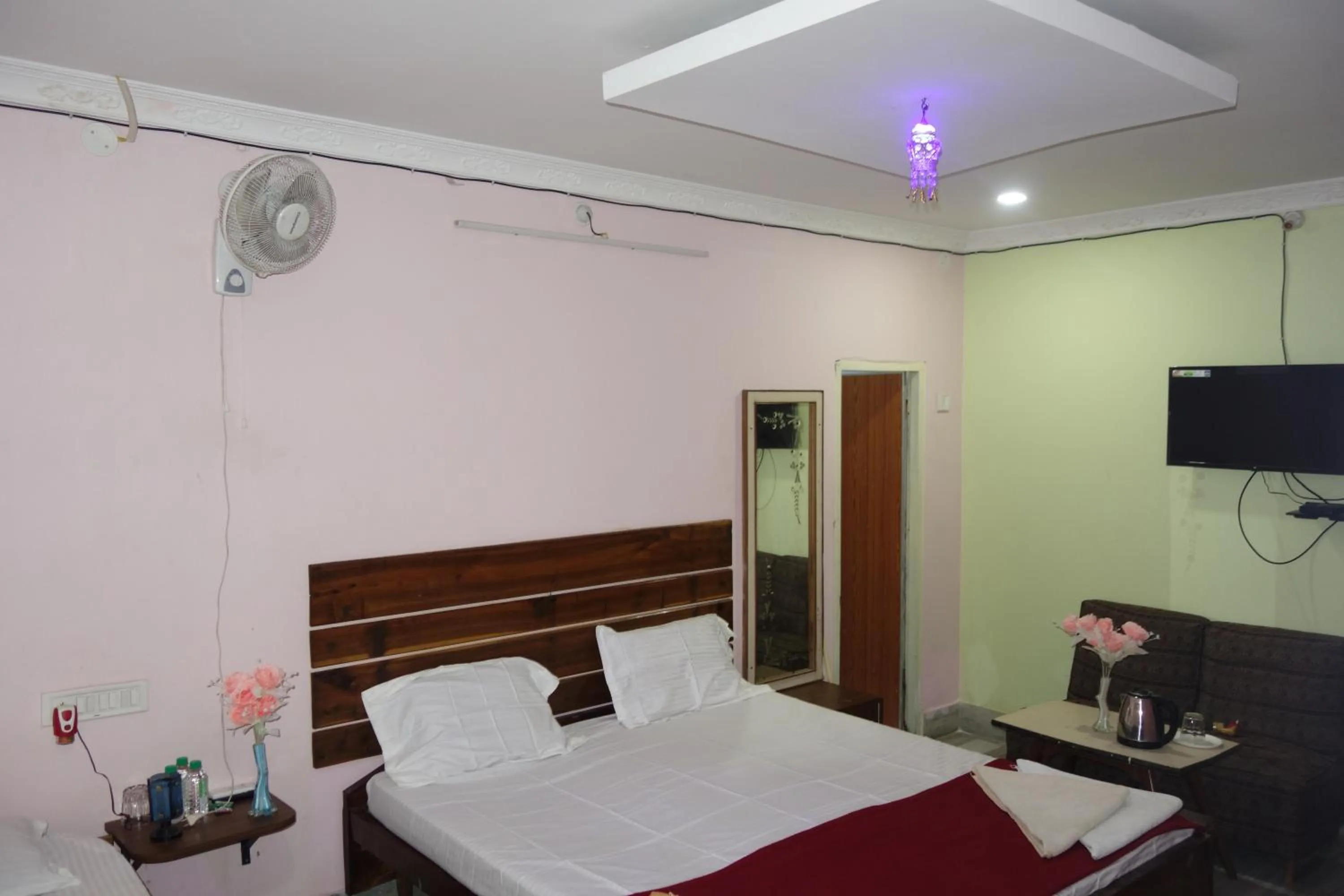 Bed in Hotel HCB (Hemo Chandra Bhawan)