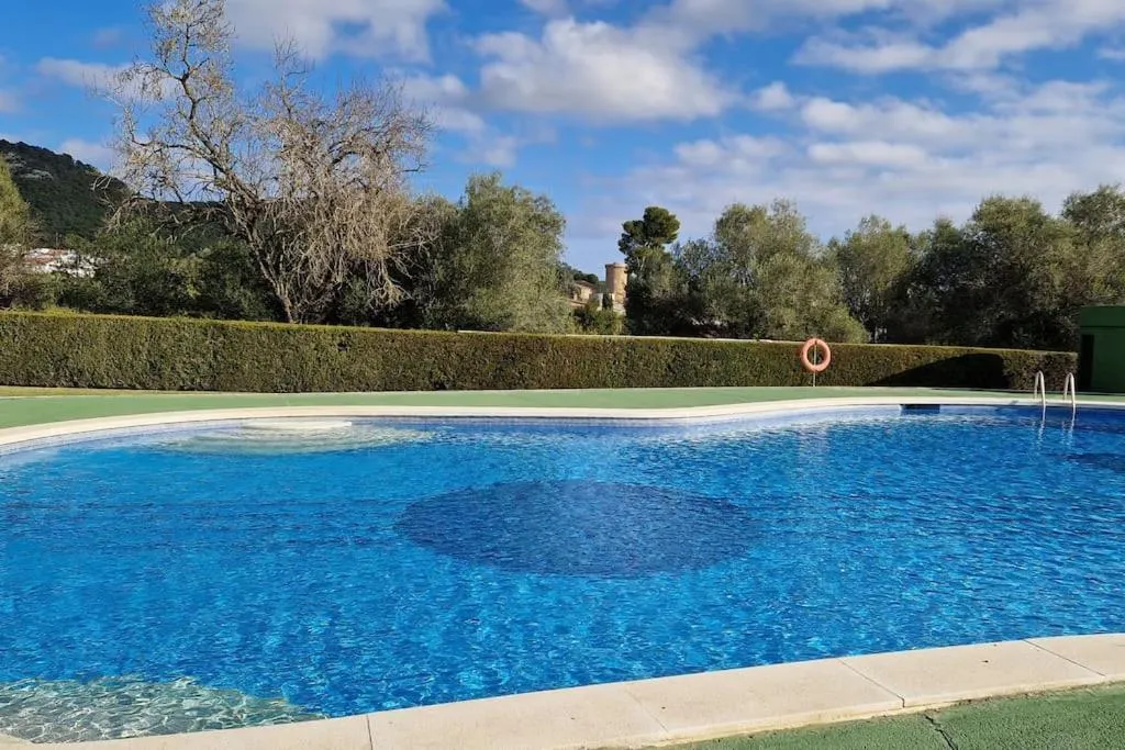 Swimming pool in Palmeres