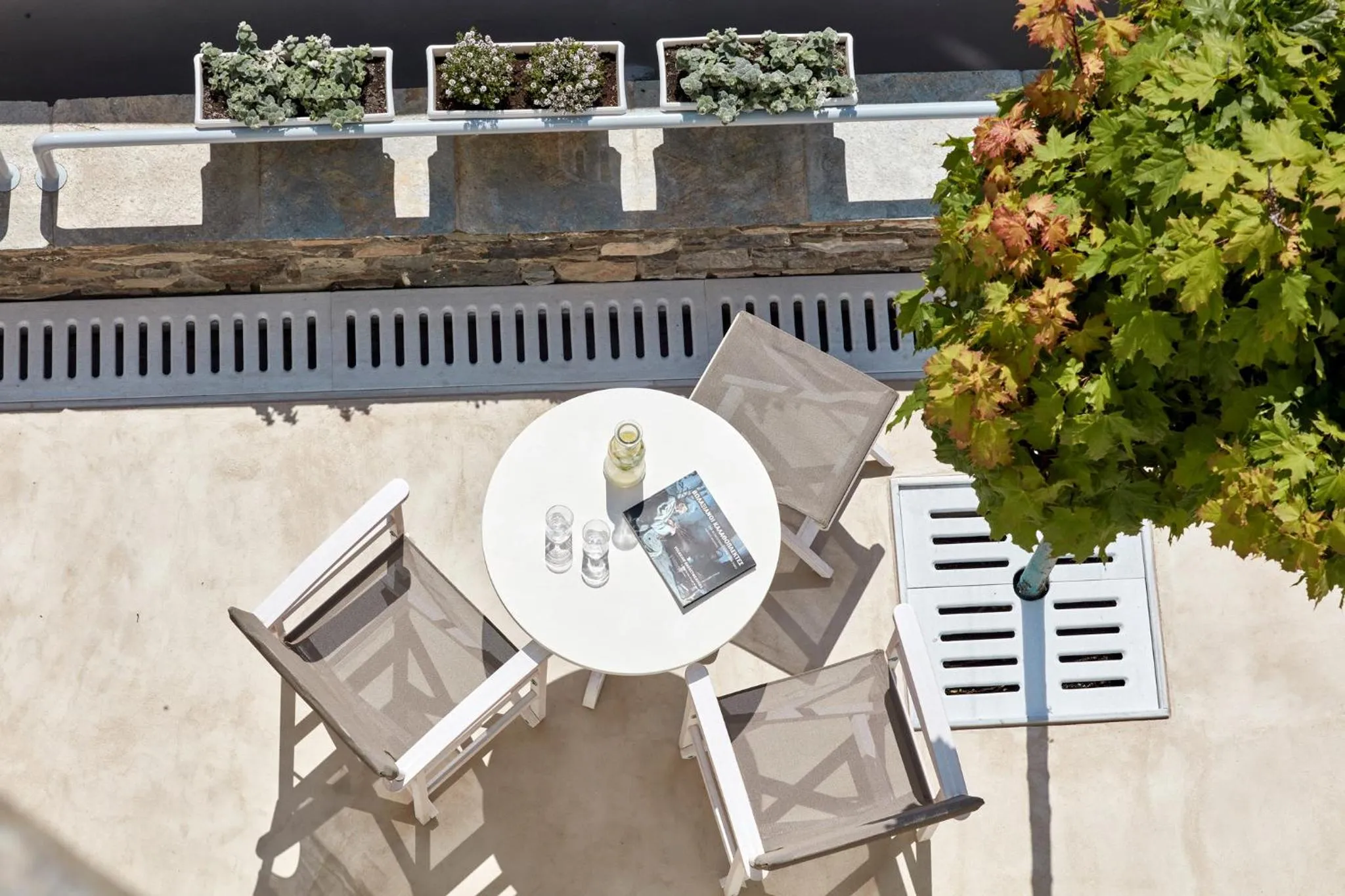 Balcony/Terrace in Crossroads Inn Traditional Lodging
