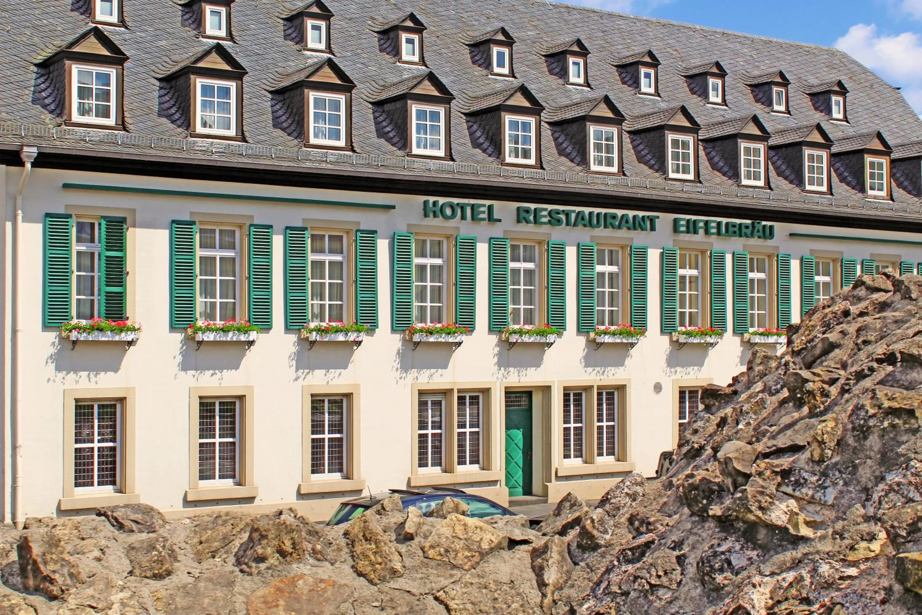 Property building in Hotel Eifelbräu
