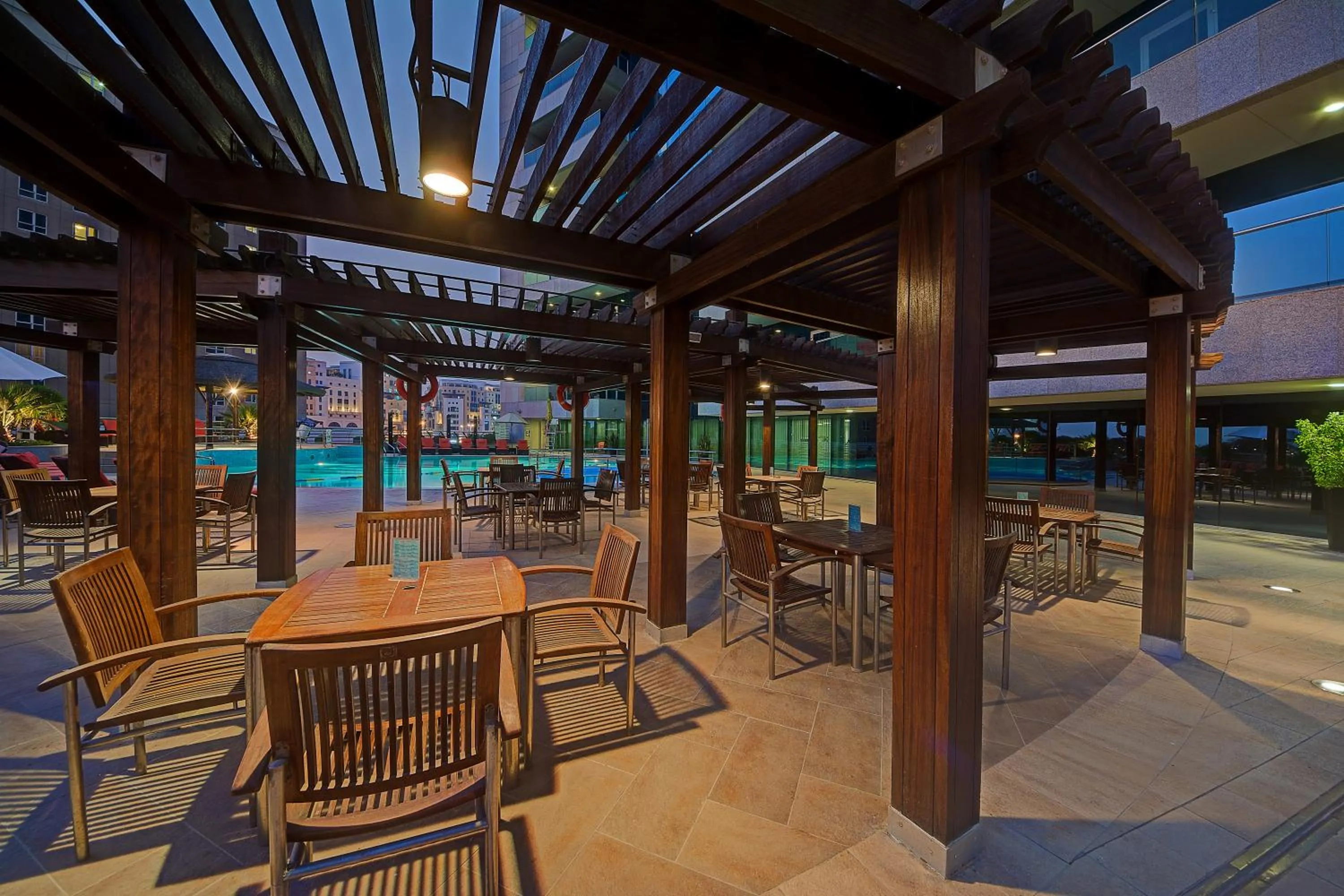 Swimming pool in Copthorne Hotel Dubai