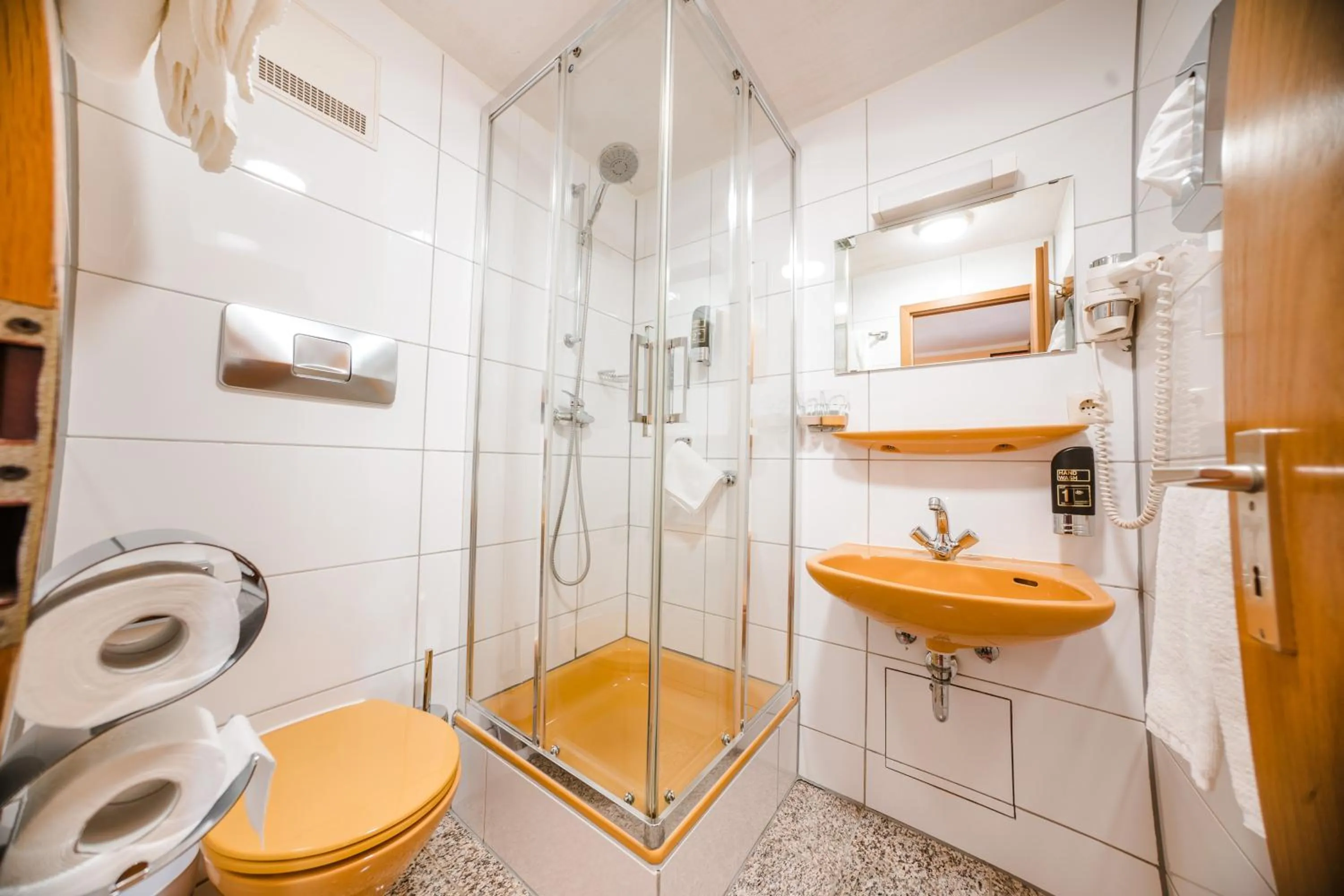 Shower in Hotel Rheinfels