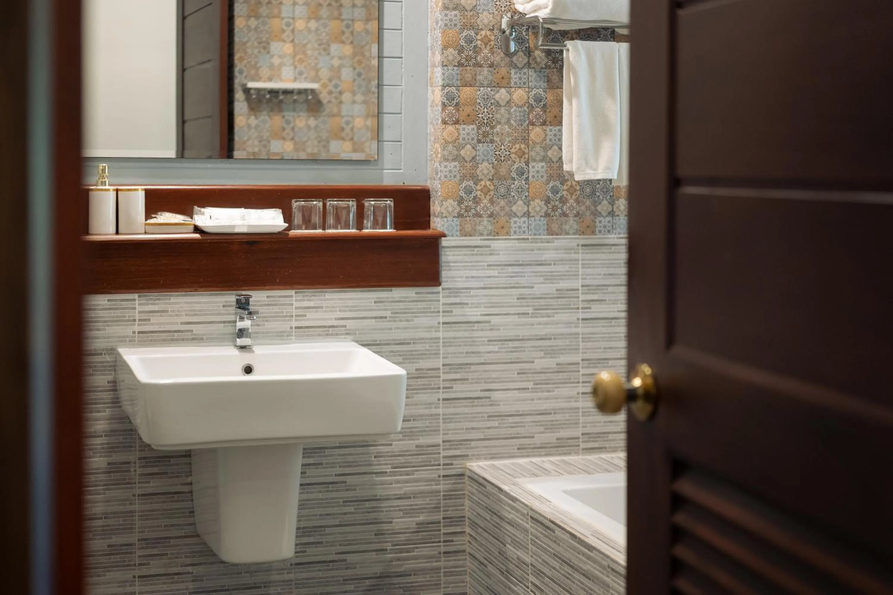 Bathroom in Le Erawan Phang Nga Hotel