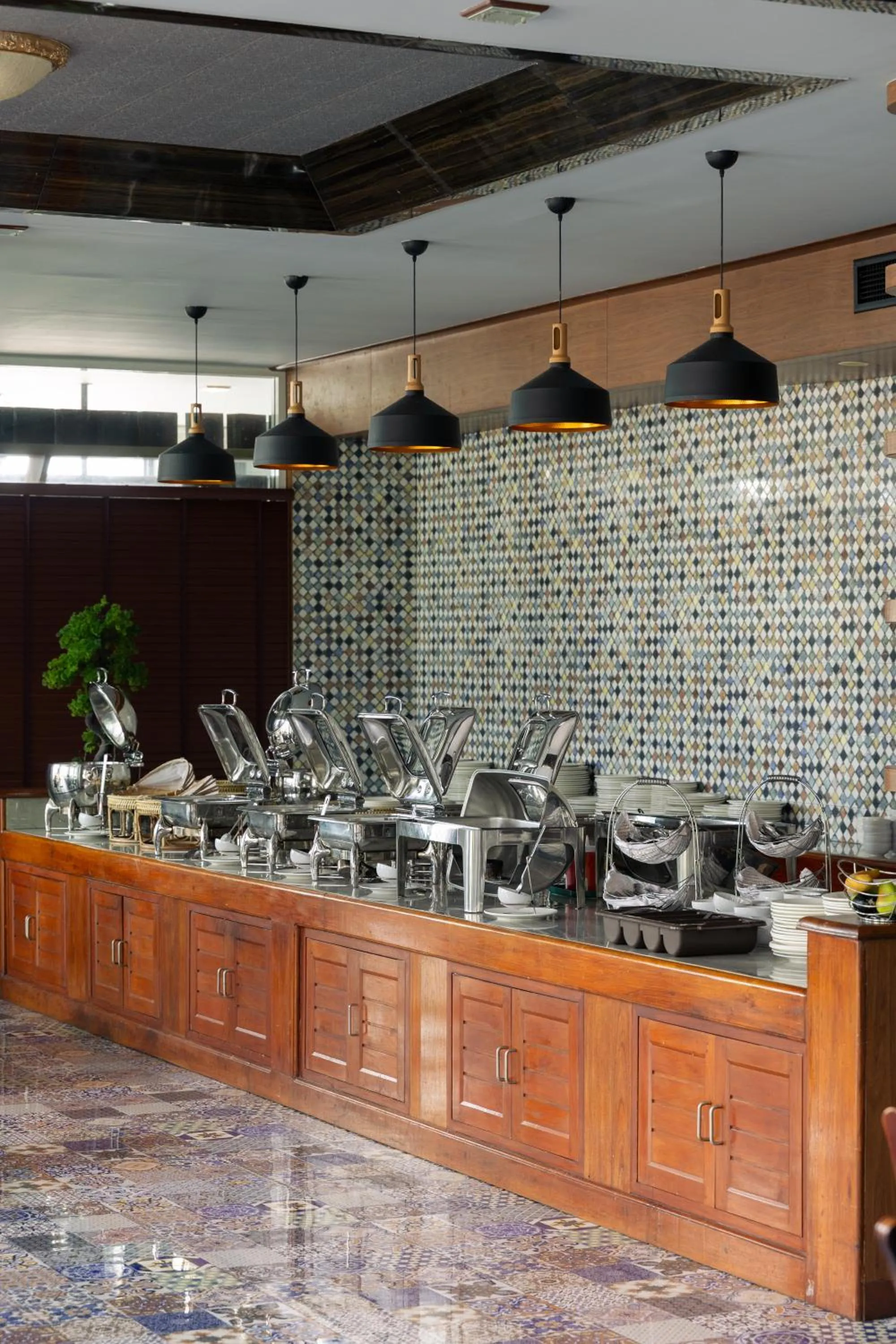 Restaurant/places to eat in Le Erawan Phang Nga Hotel