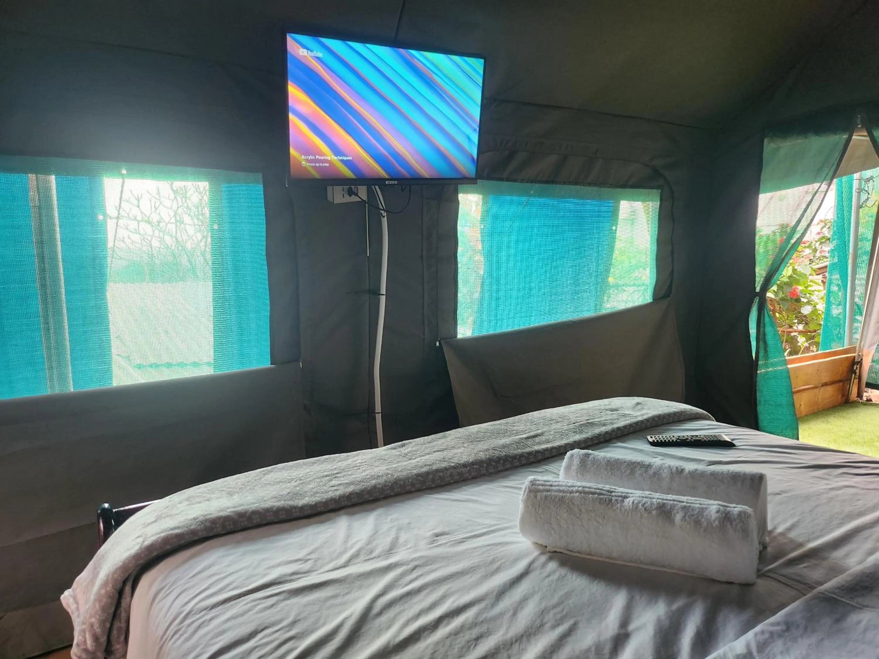 Bed in Gem of Manor drive