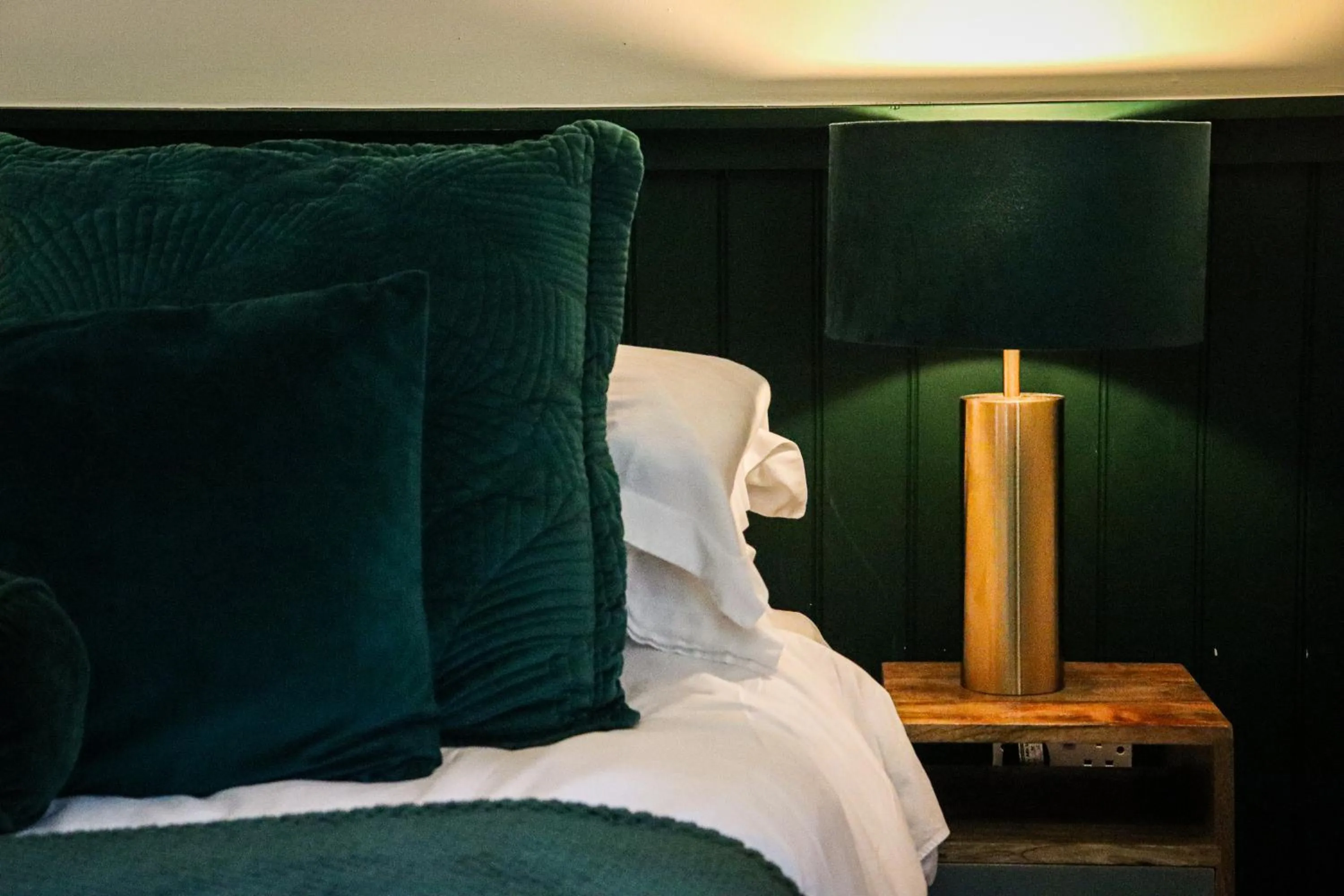 Bed in The Gateway Hotel