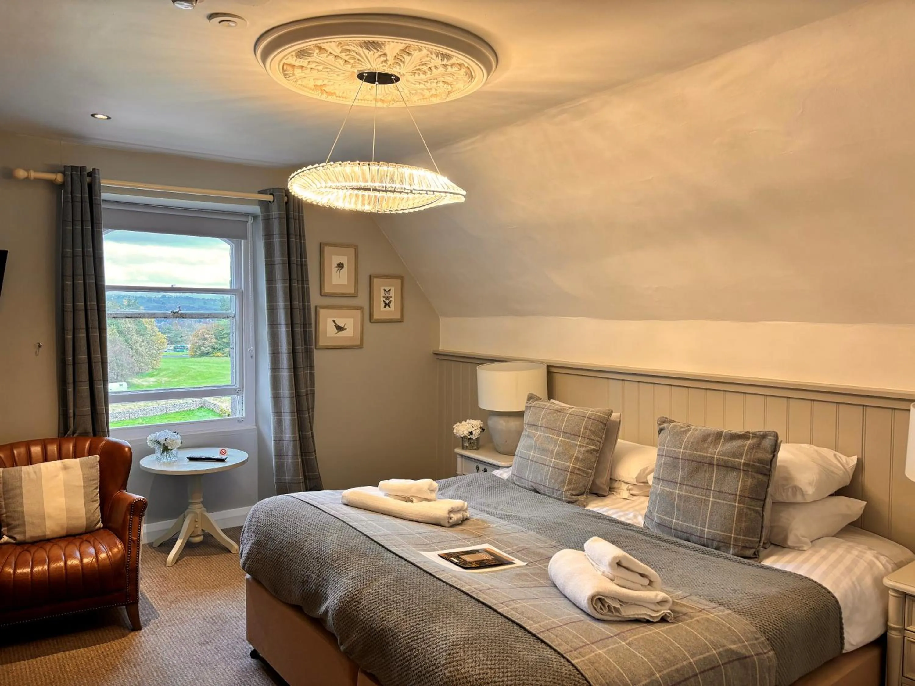 Bed in The Gateway Hotel