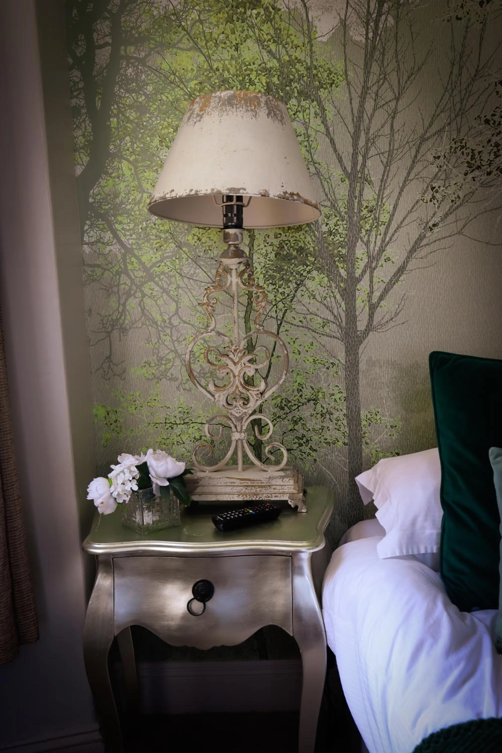 Bed in The Gateway Hotel