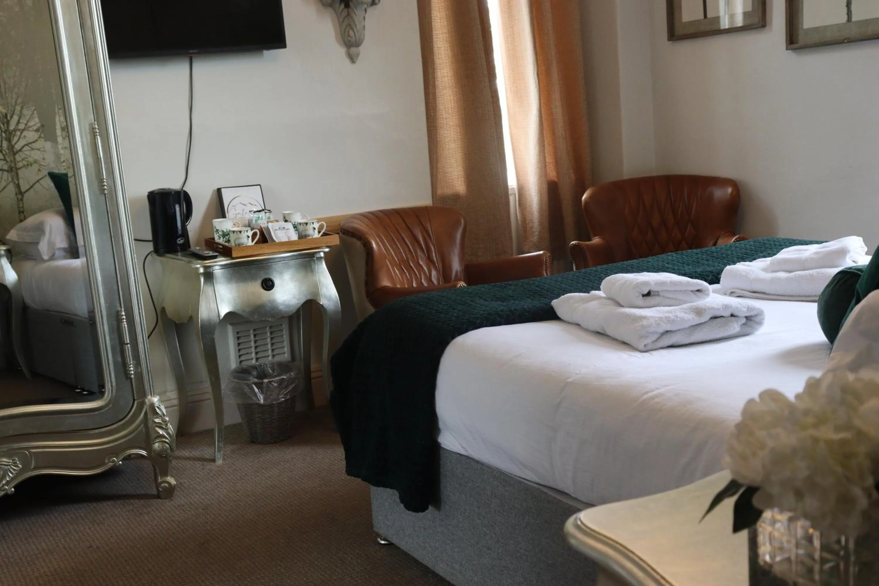 Bed in The Gateway Hotel