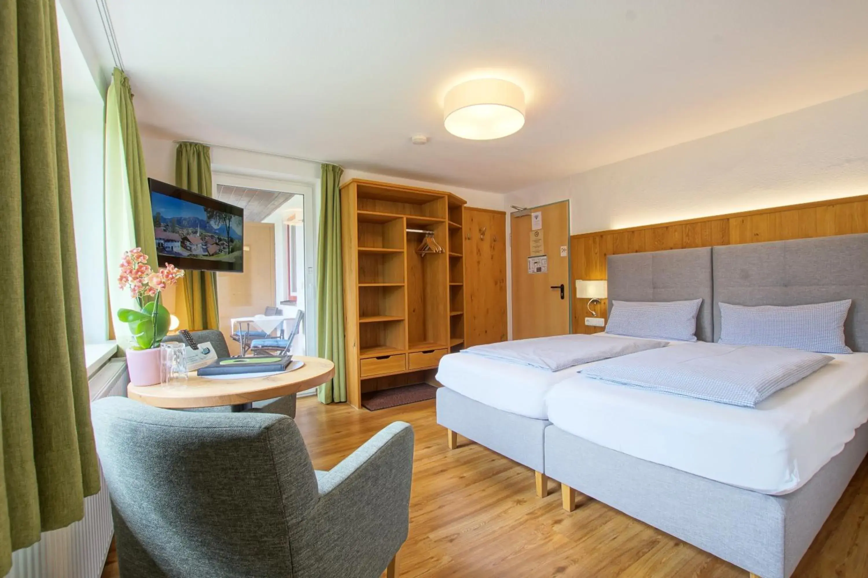 Double Room with Balcony in Hotel Waldmann Double Room with Balcony in Hotel Waldmann