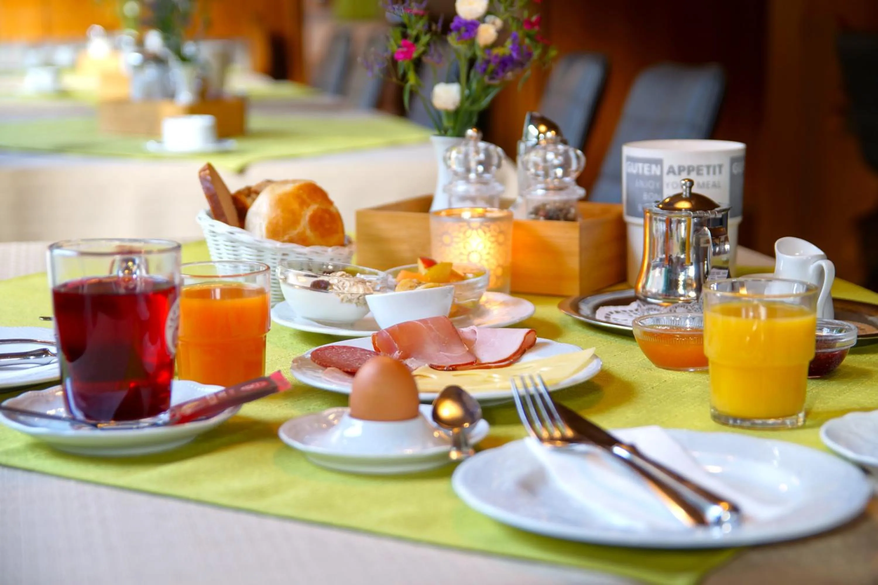 Breakfast in Hotel Waldmann