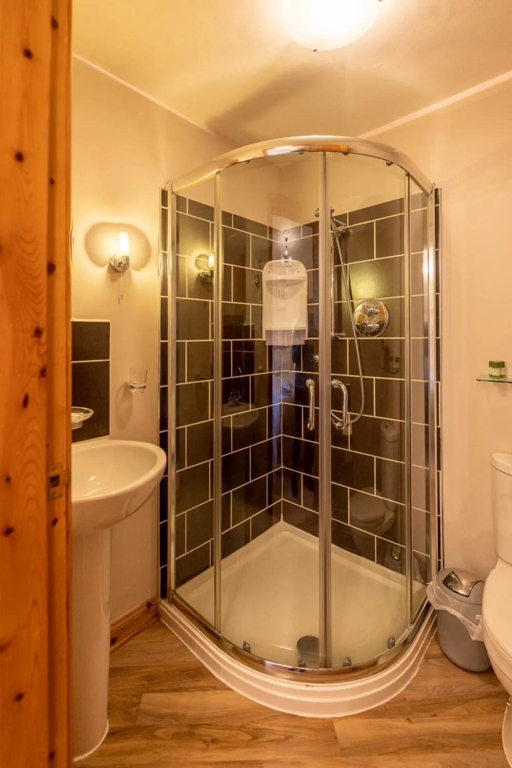 Shower in Benview Bed and Breakfast & Luxury Lodge, Isle of North Uist