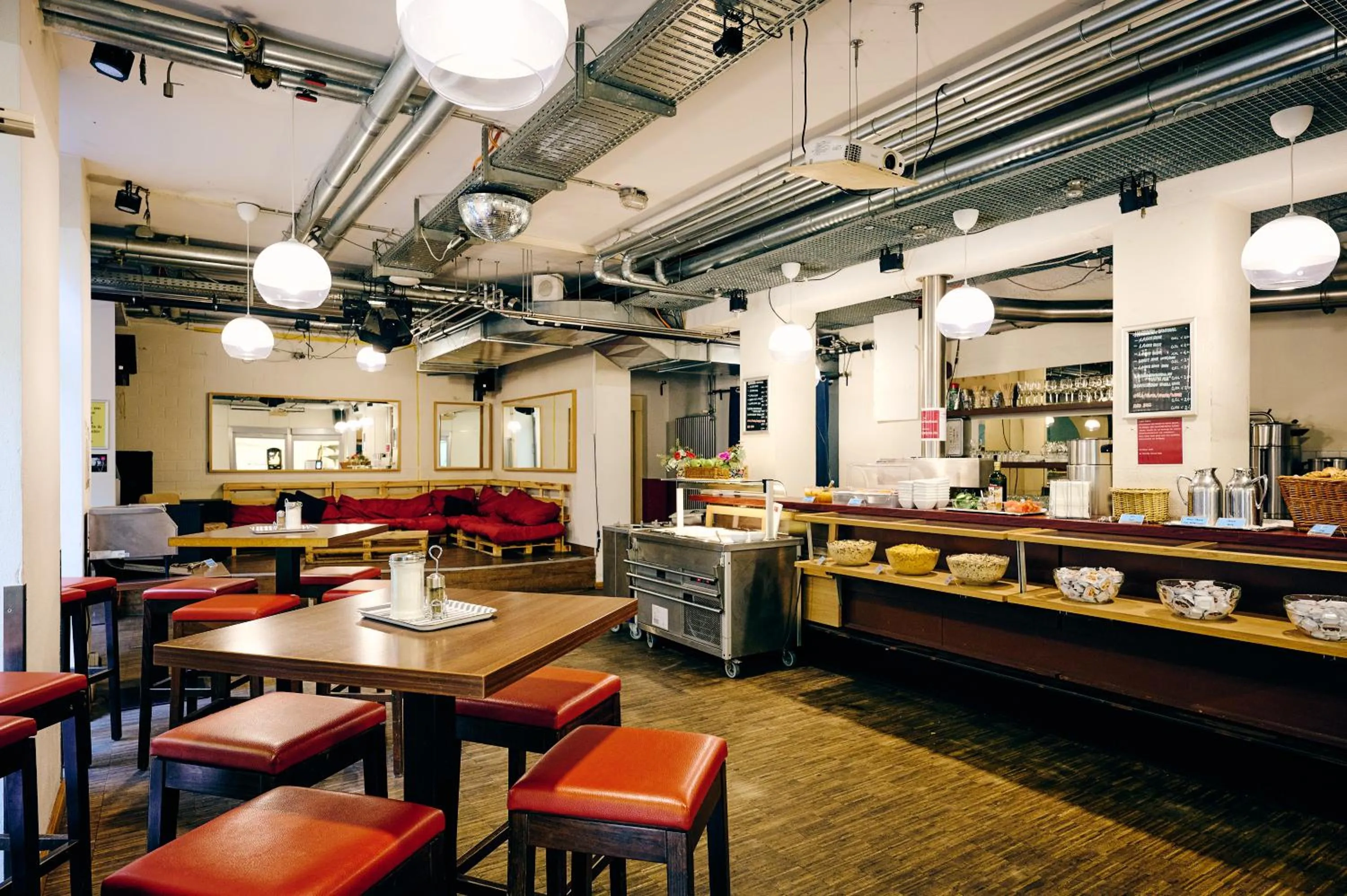 Breakfast in THE 4YOU Hostel & Hotel Munich