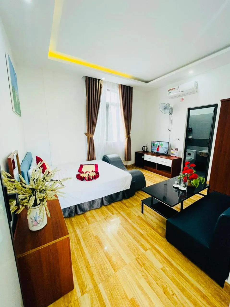 Bed in Sapphire HOTEL HUE