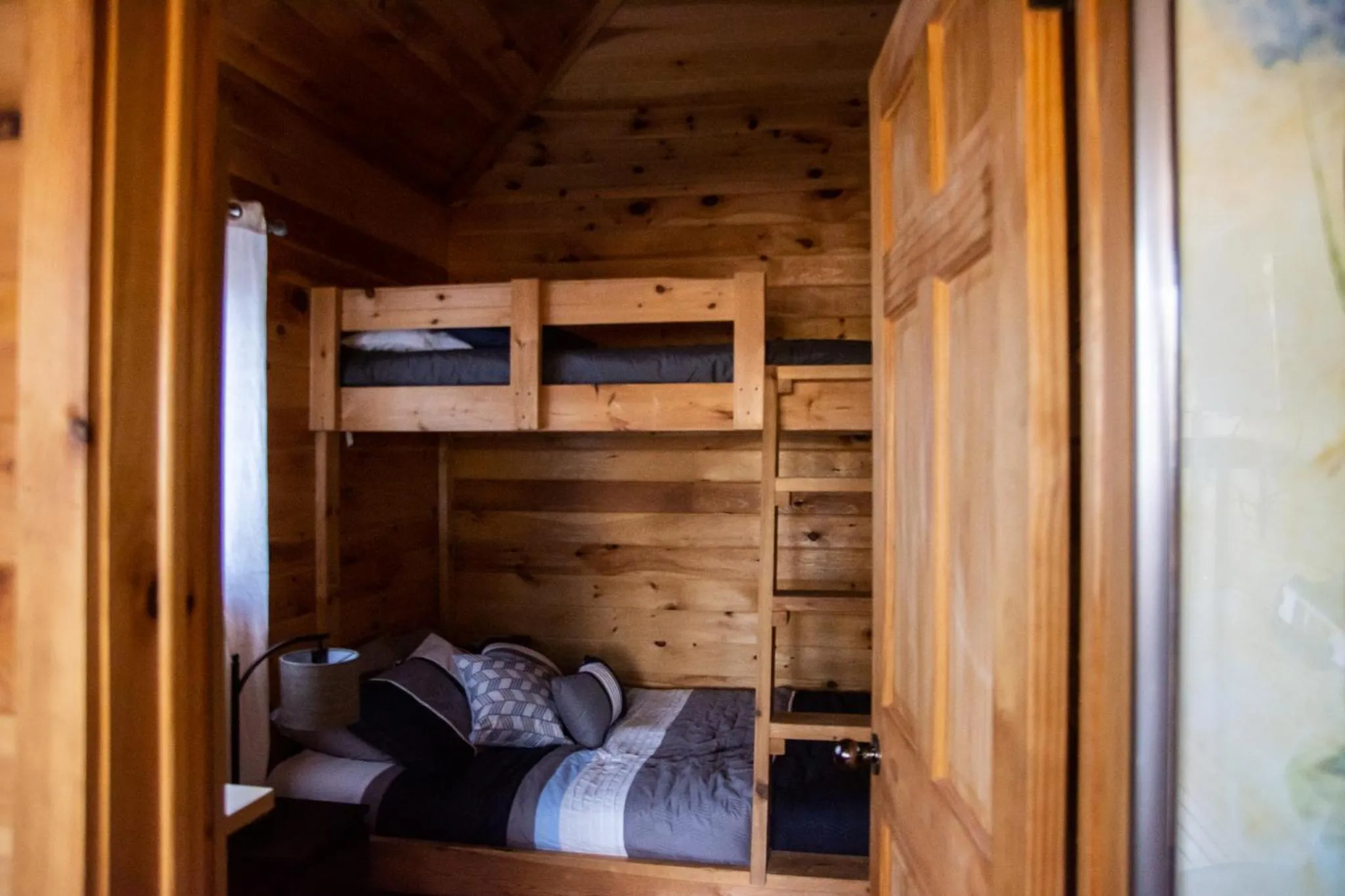 bunk bed, Bed in Myers Cave Resort