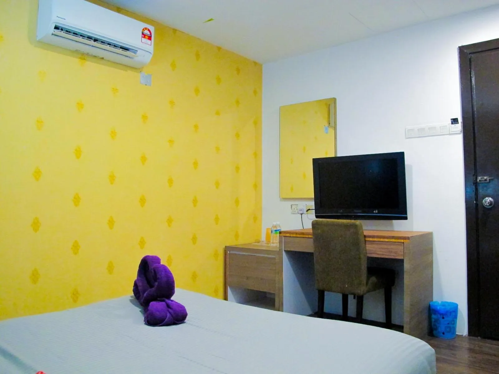 TV and multimedia, Bed in Classical Boutique Hotel